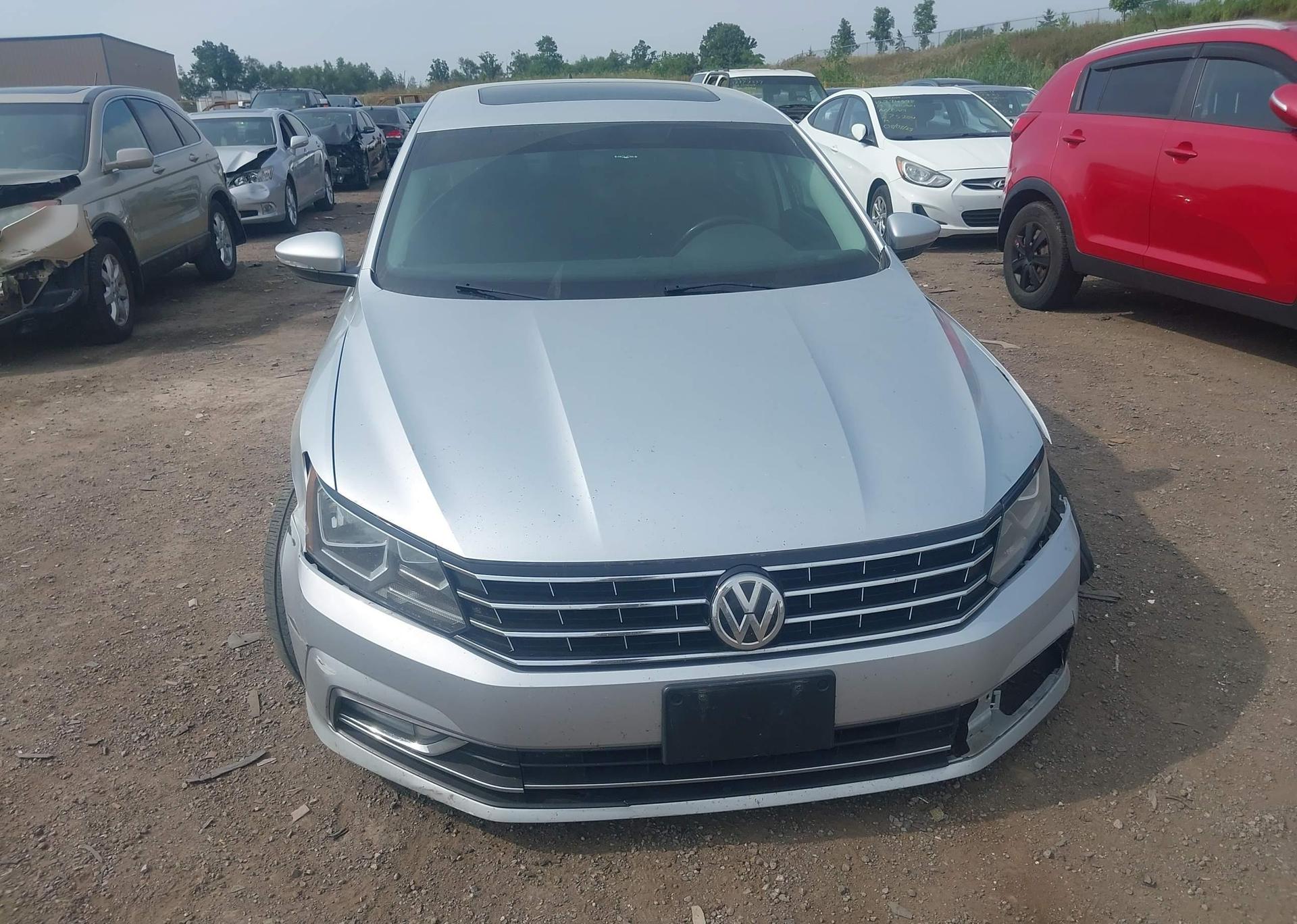 2016 VOLKSWAGEN PASSAT SE