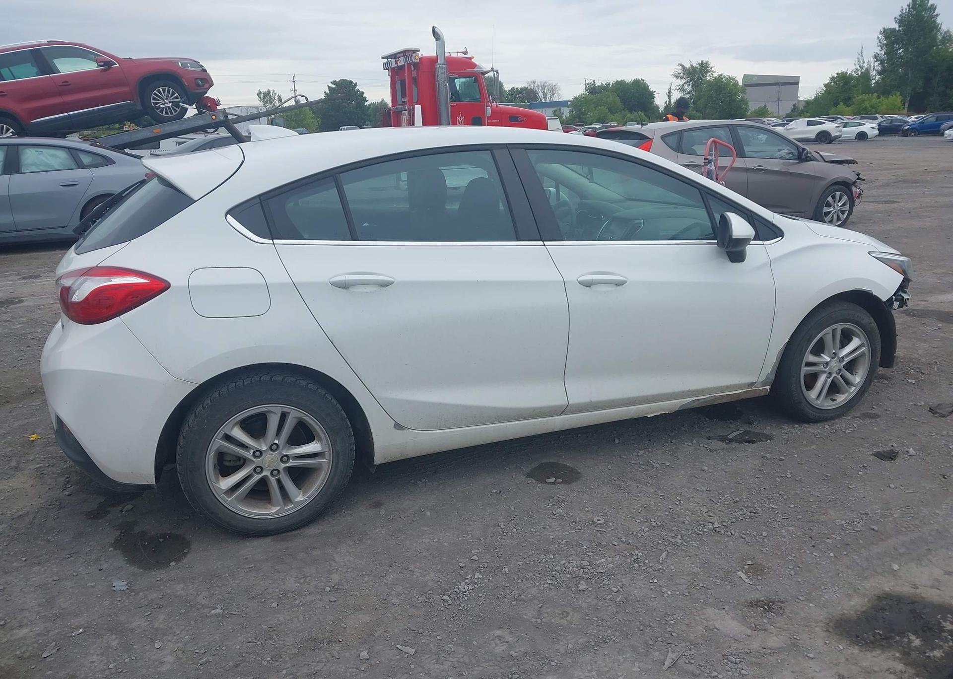 2018 CHEVROLET CRUZE LT