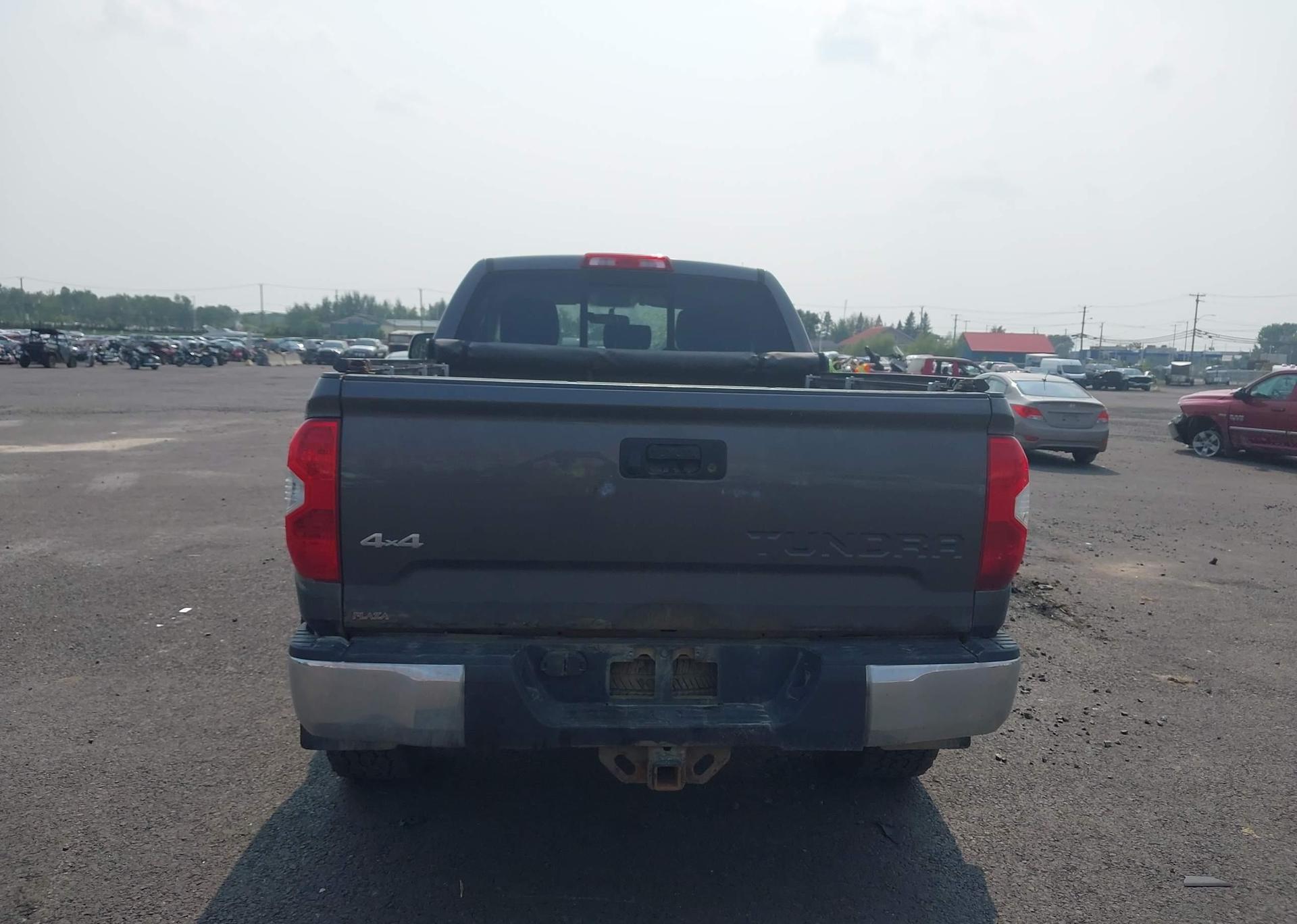 2016 TOYOTA TUNDRA DOUBLE CAB SR