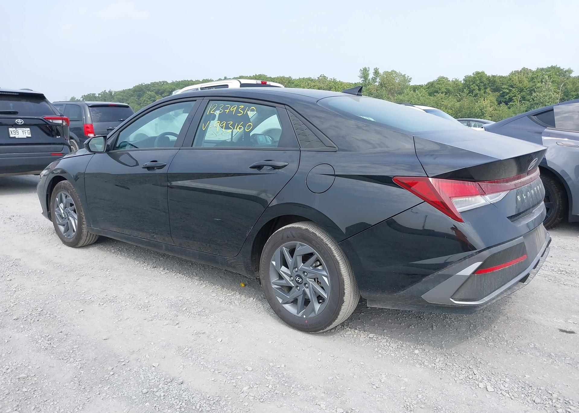 2025 HYUNDAI ELANTRA SEL SPORT