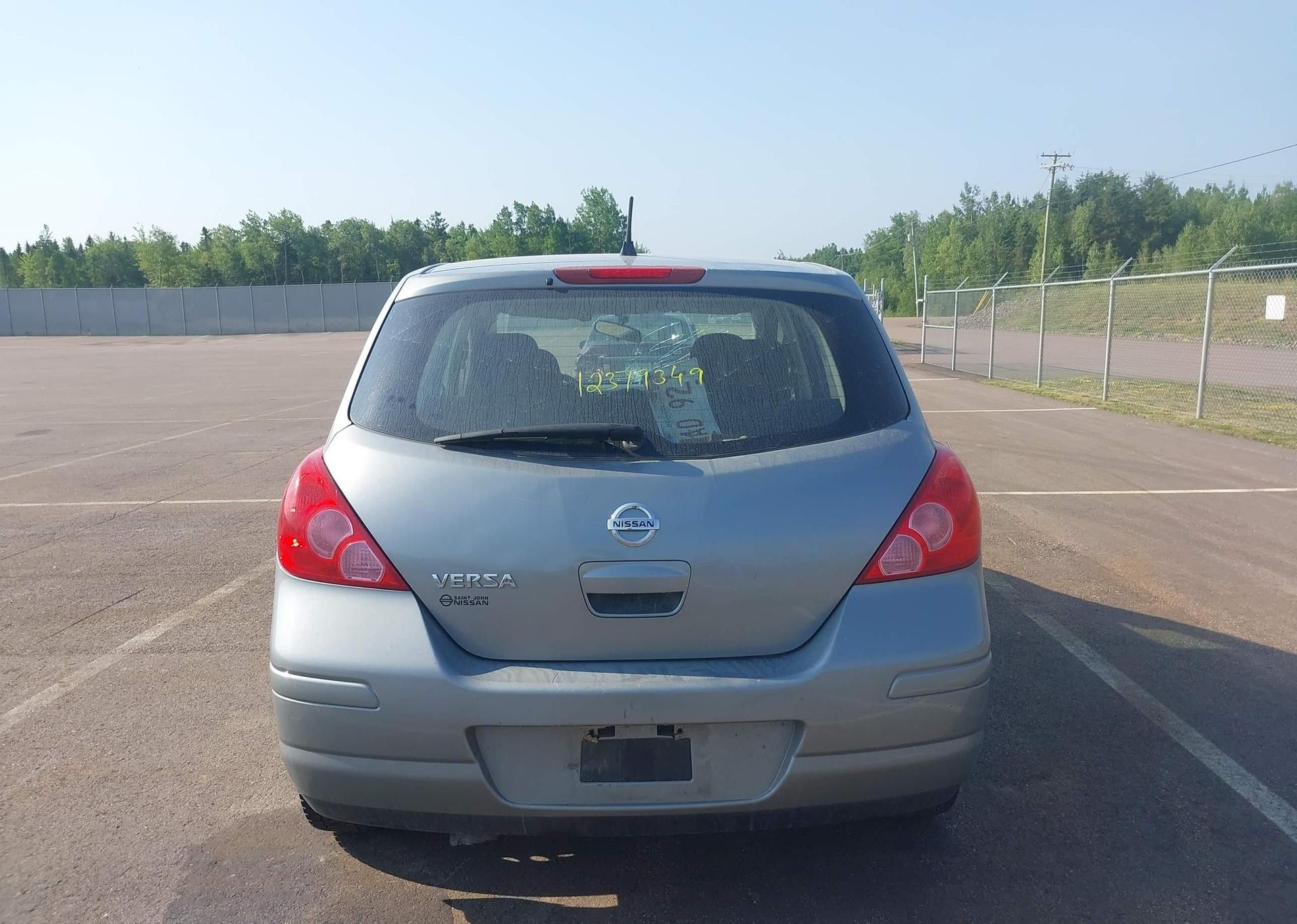 2011 NISSAN VERSA 1.8S