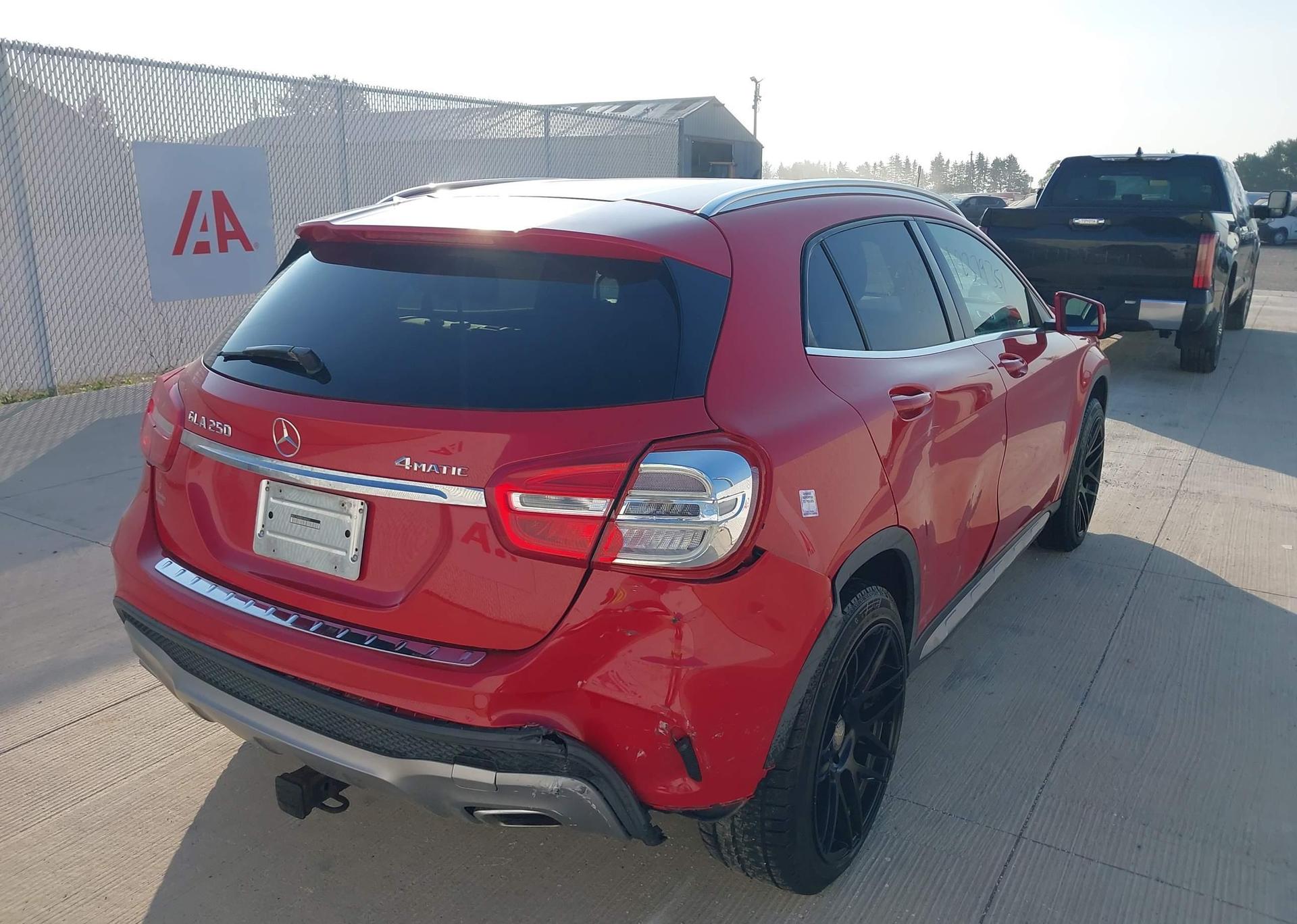 2015 MERCEDES-BENZ GLA 250 4MATIC