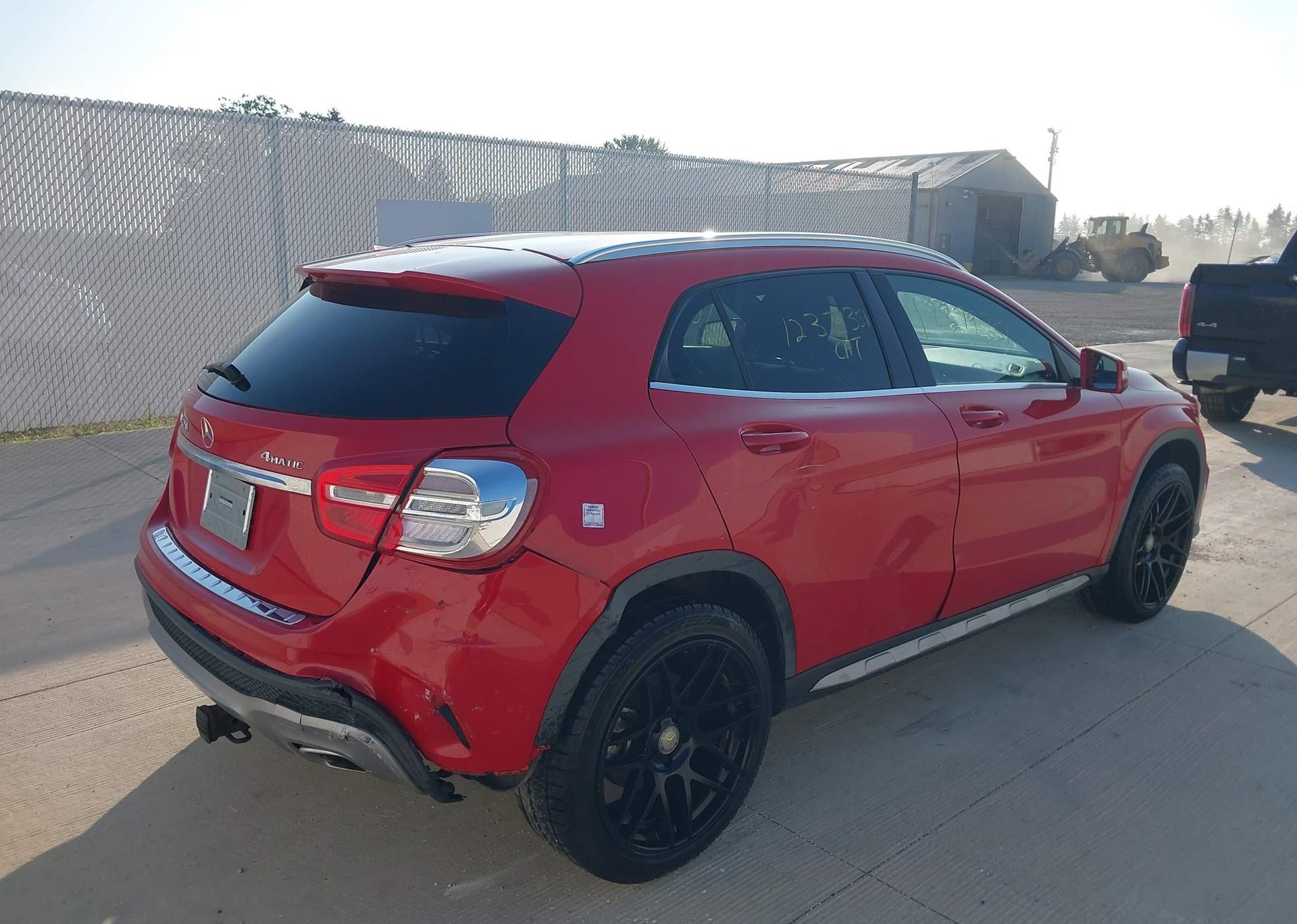 2015 MERCEDES-BENZ GLA 250 4MATIC