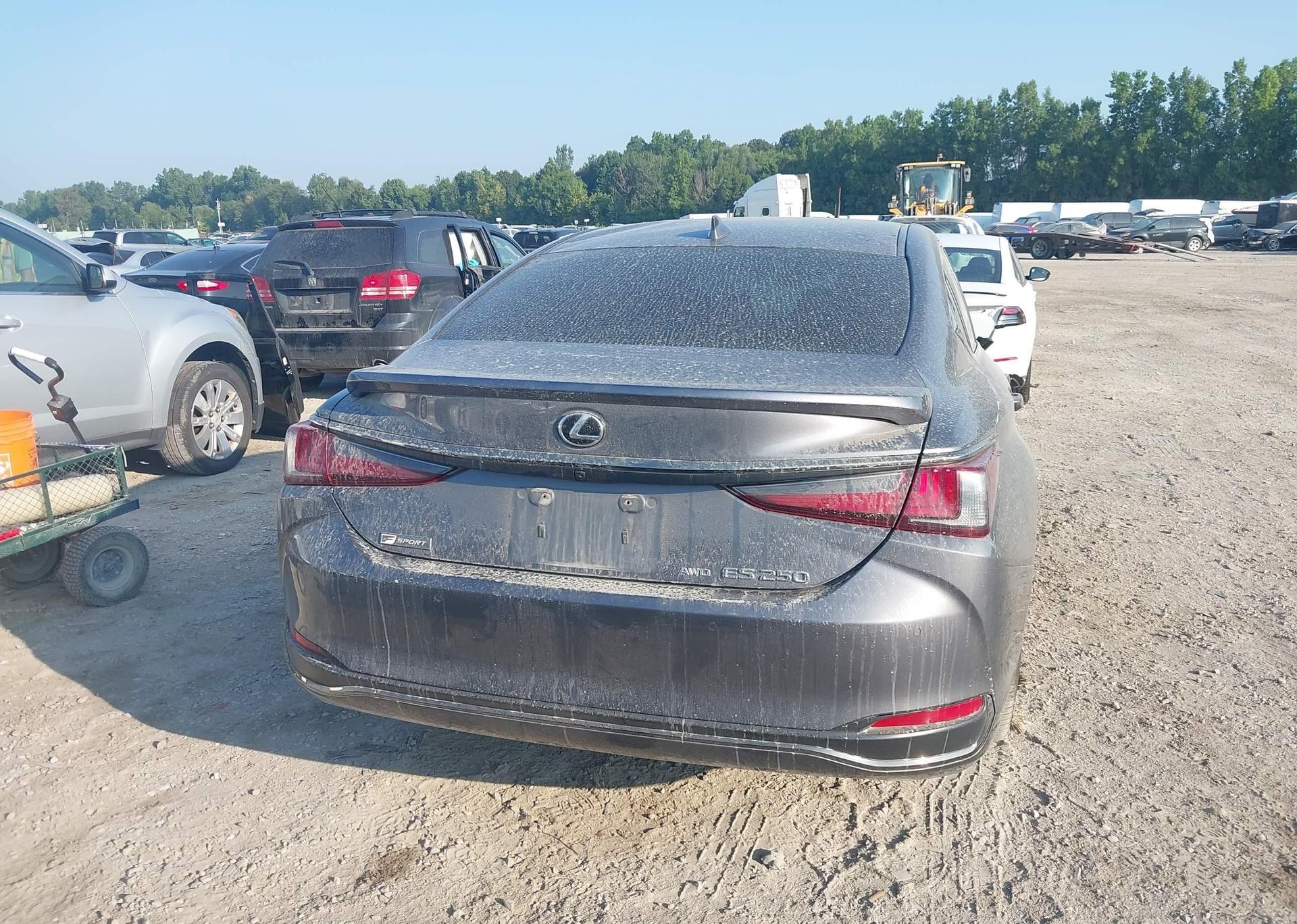 2021 LEXUS ES 250