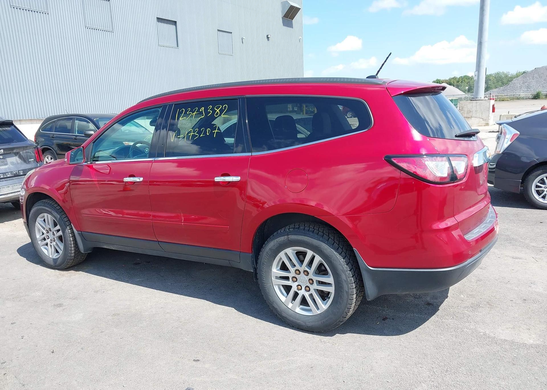 2014 CHEVROLET TRAVERSE LT