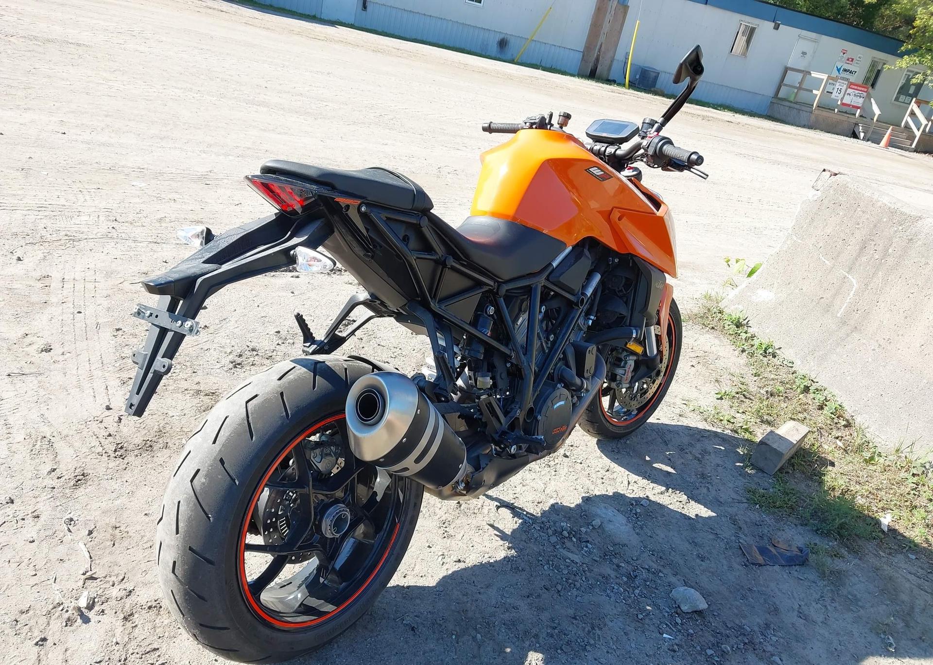 2017 KTM 1290 SUPER DUKE R