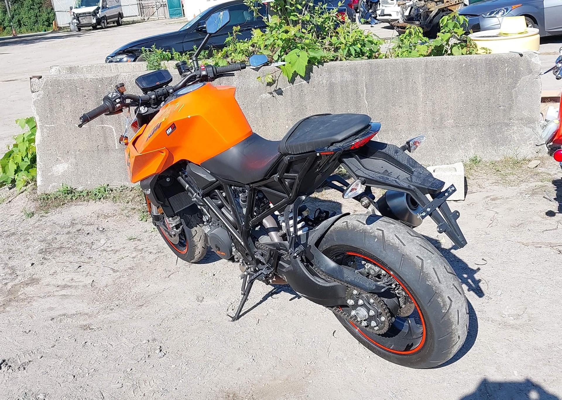 2017 KTM 1290 SUPER DUKE R