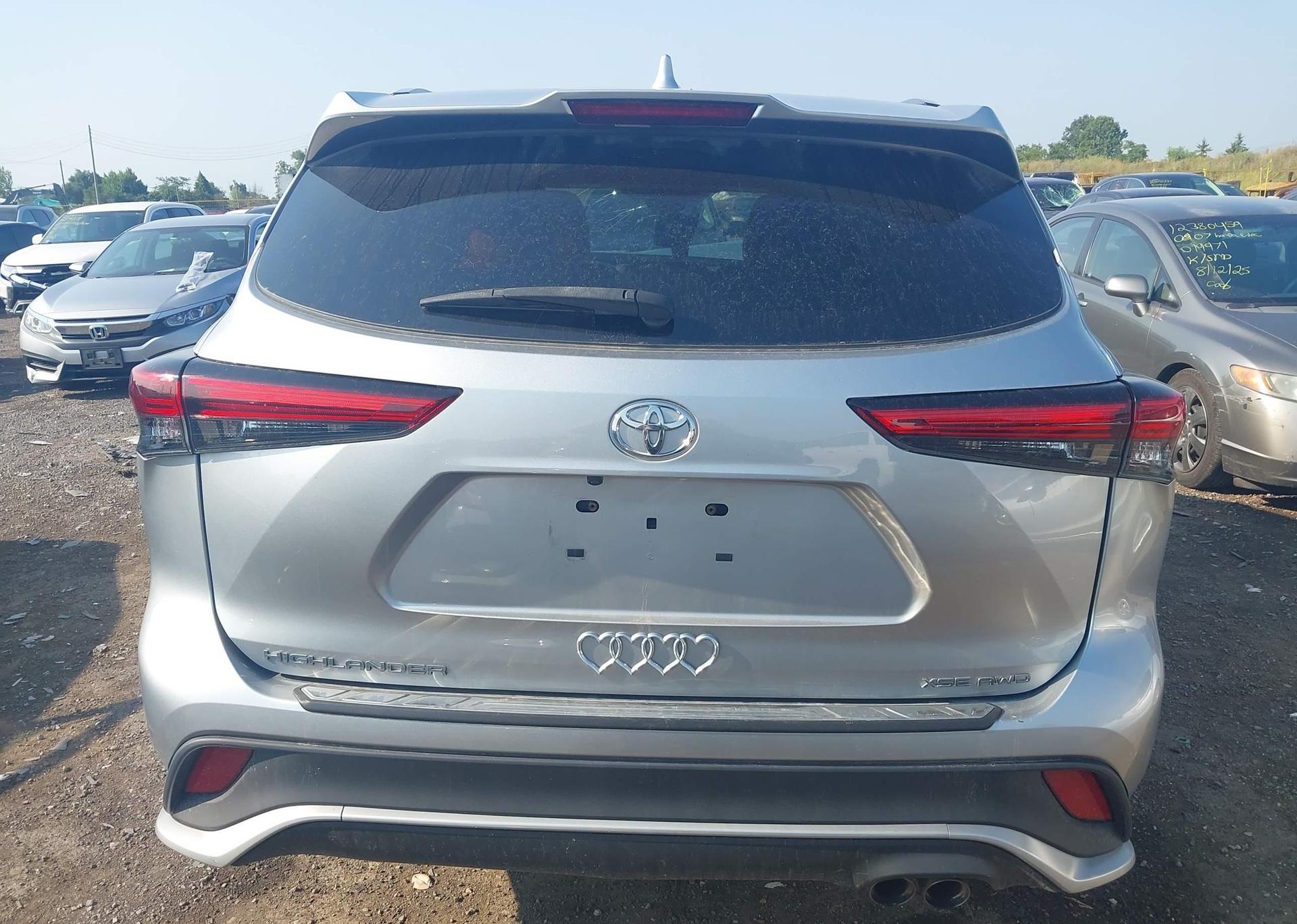 2022 TOYOTA HIGHLANDER XSE