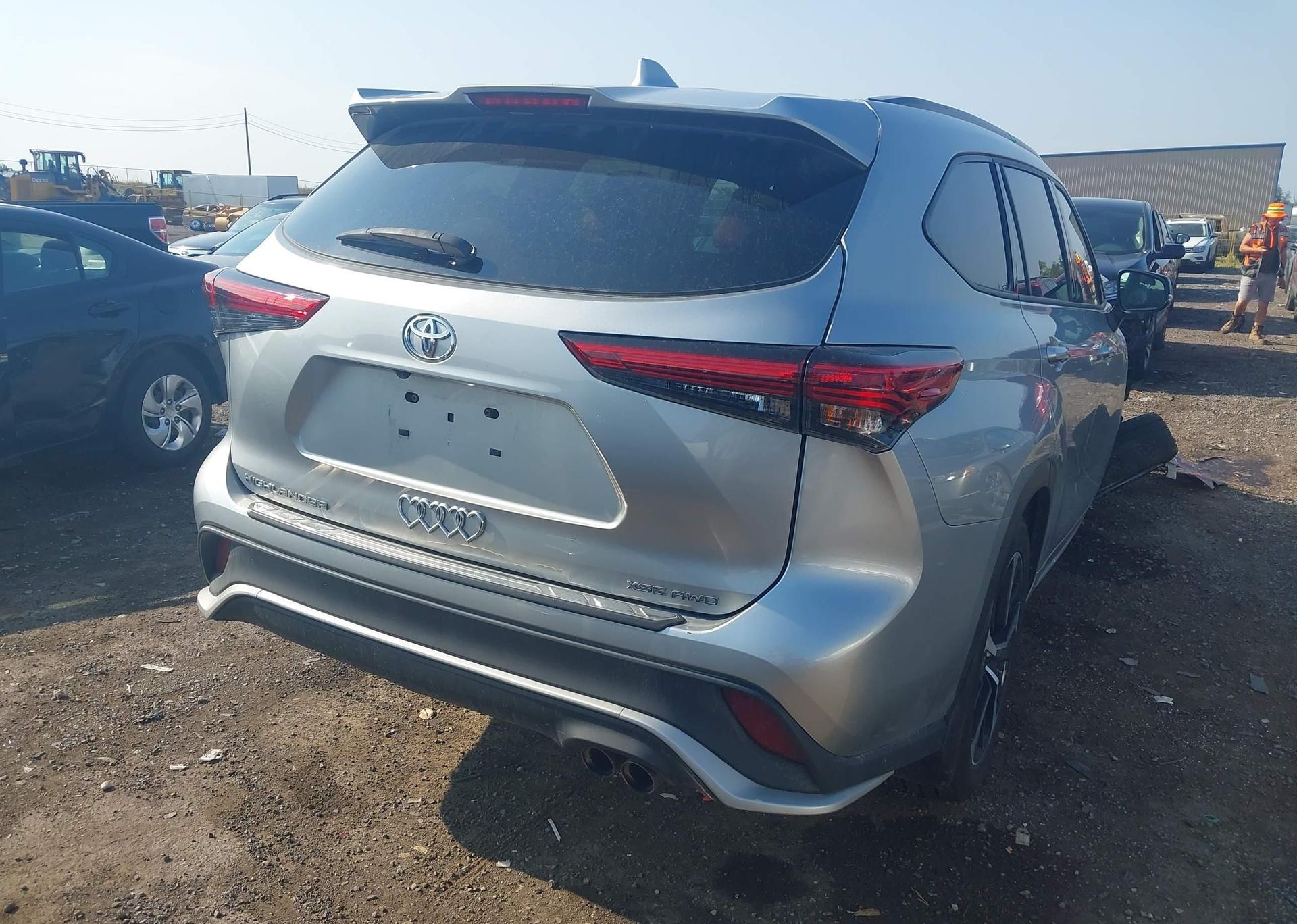 2022 TOYOTA HIGHLANDER XSE
