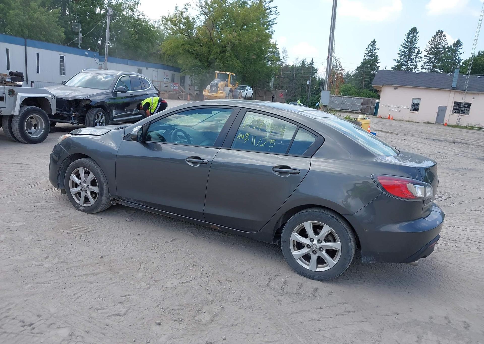 2011 MAZDA 3 I
