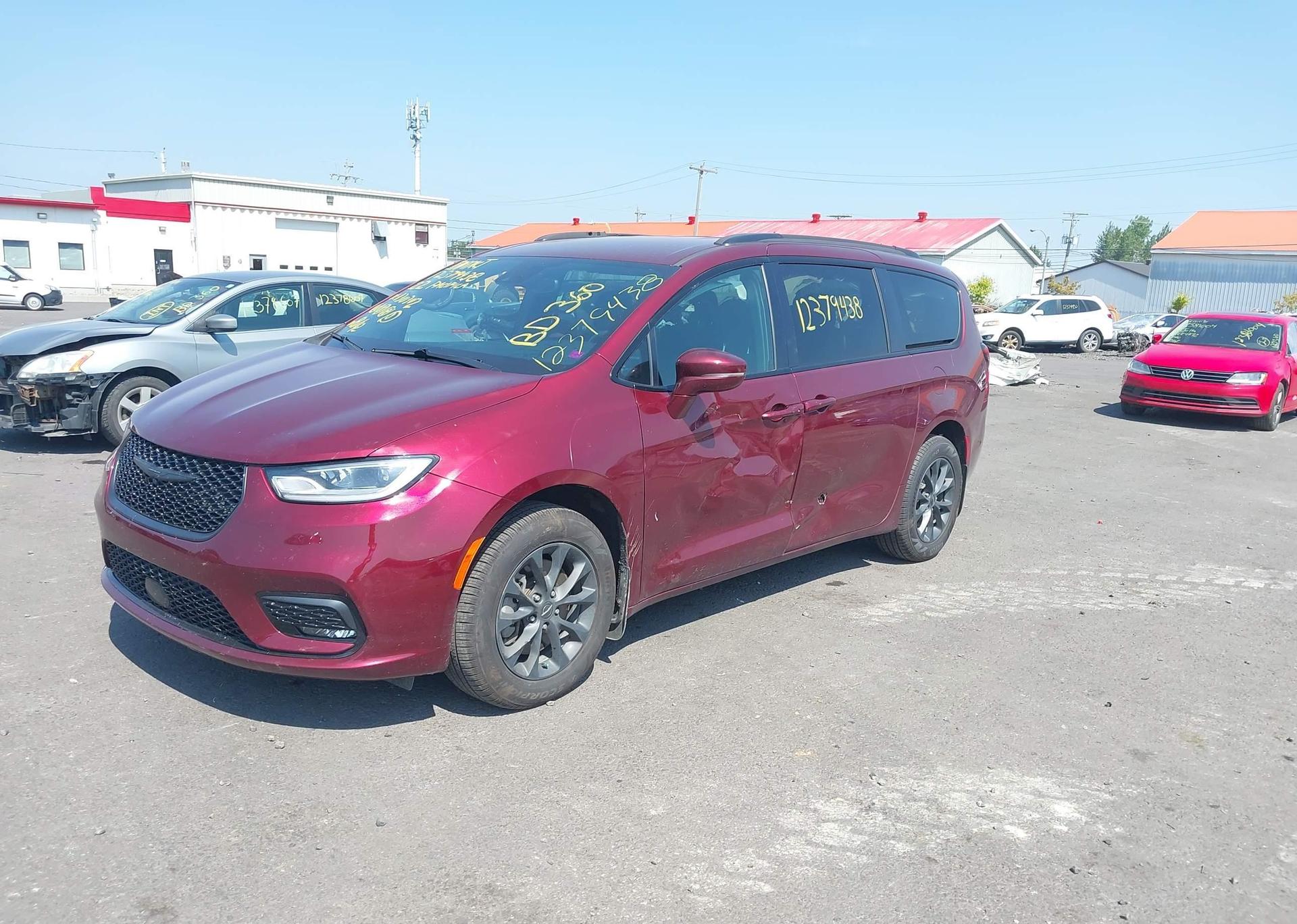 2022 CHRYSLER PACIFICA TOURING