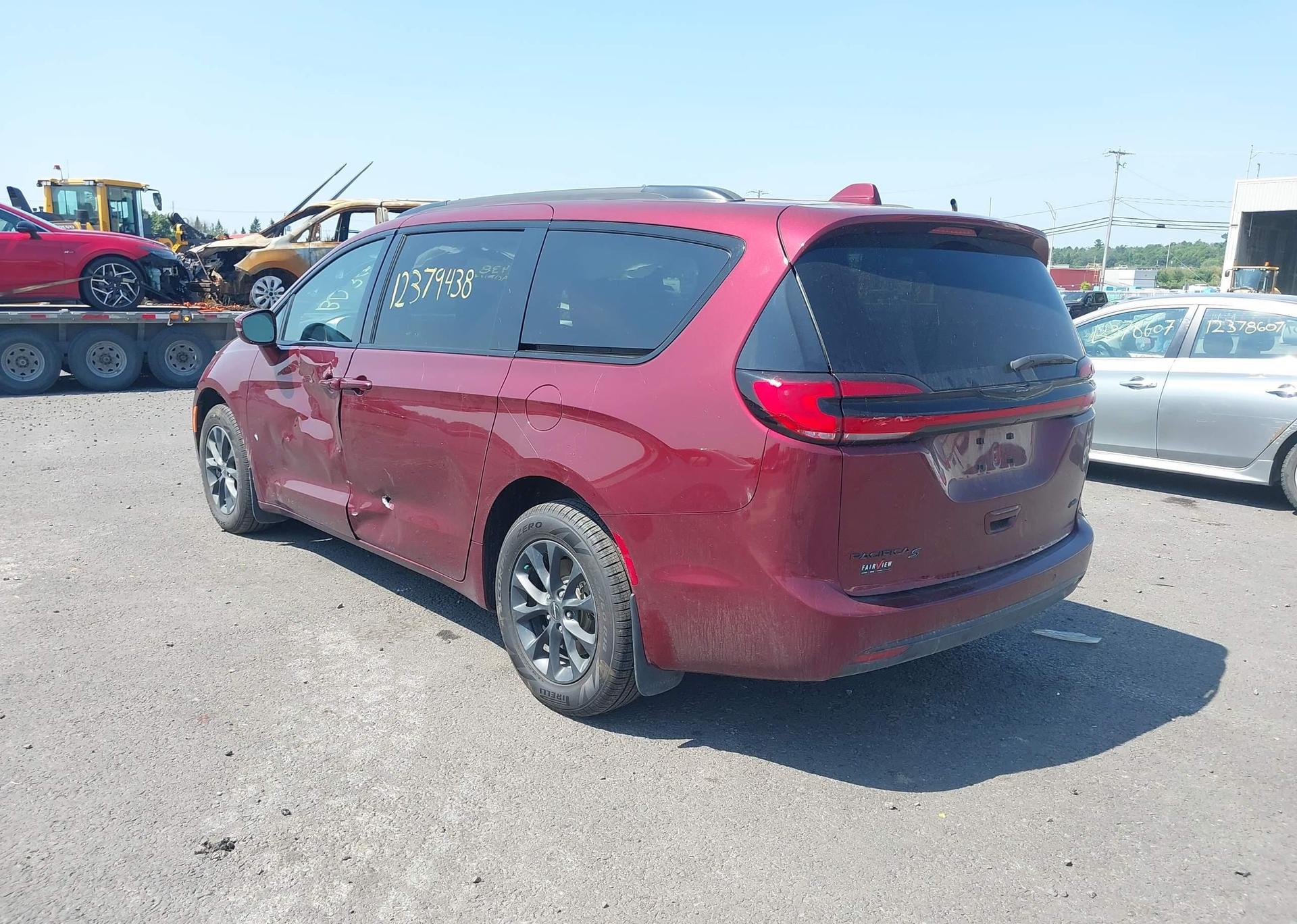 2022 CHRYSLER PACIFICA TOURING