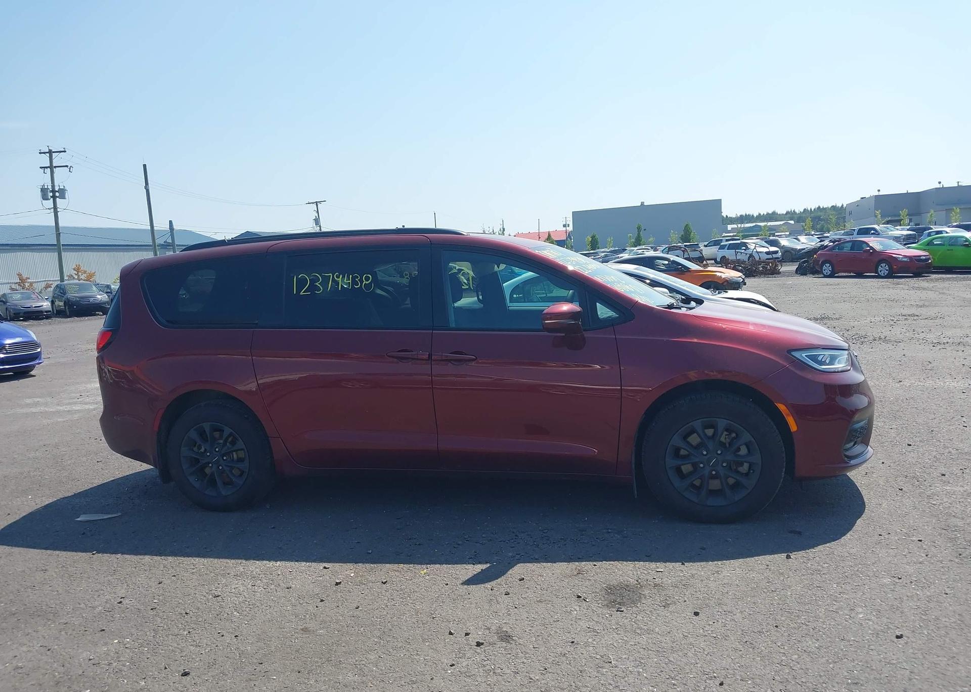 2022 CHRYSLER PACIFICA TOURING