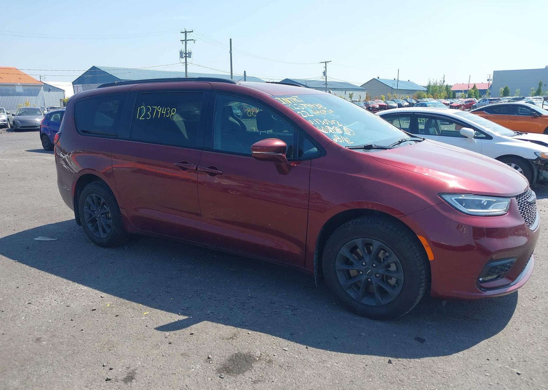 2022 CHRYSLER PACIFICA TOURING