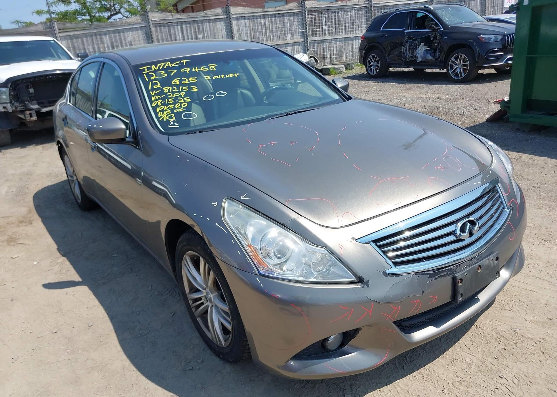 2012 INFINITI G25 JOURNEY