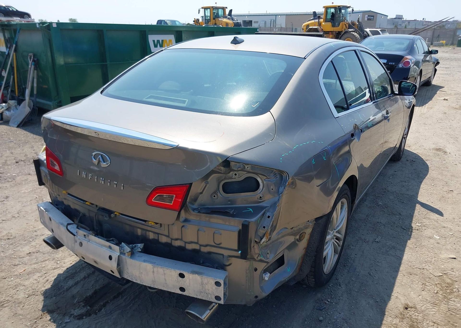 2012 INFINITI G25 JOURNEY