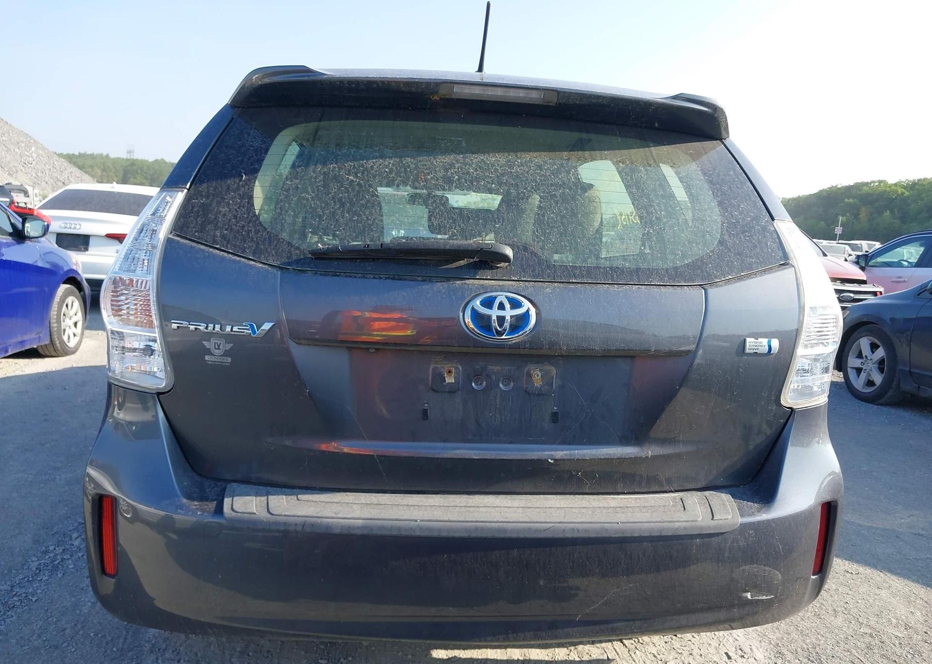 2014 TOYOTA PRIUS V