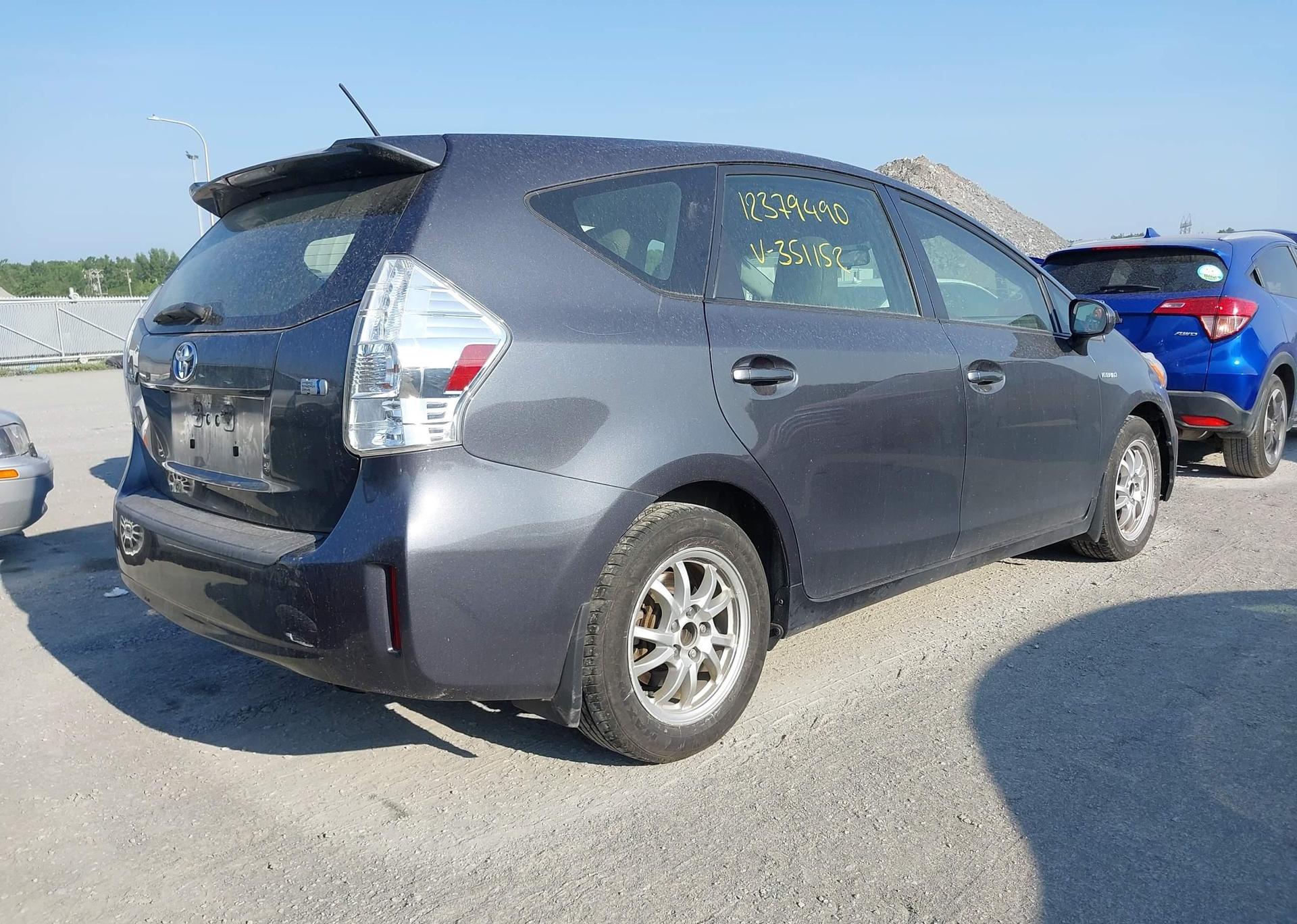 2014 TOYOTA PRIUS V