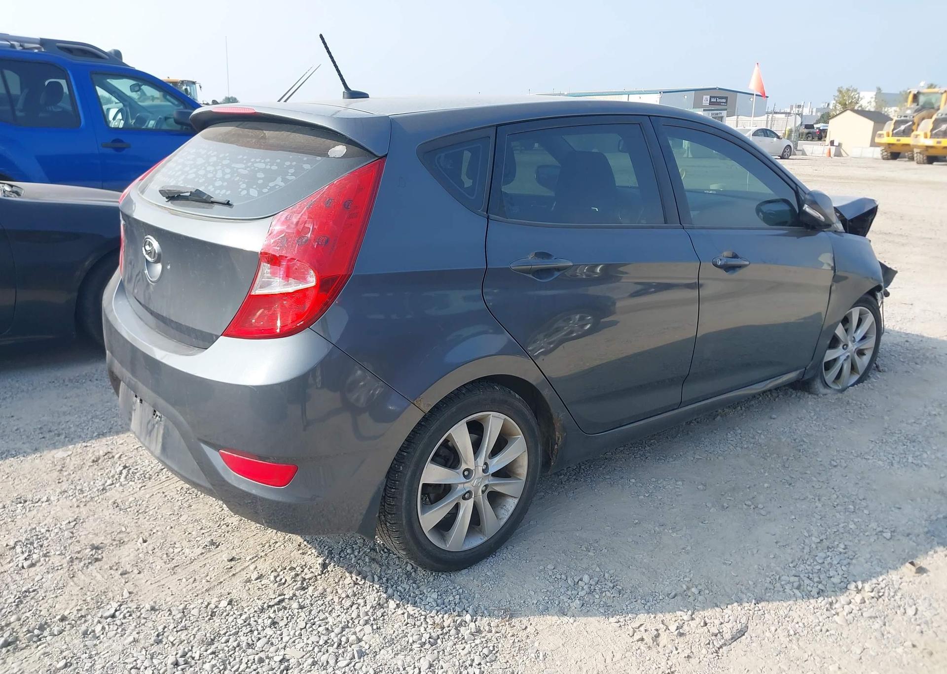 2012 HYUNDAI ACCENT GLS