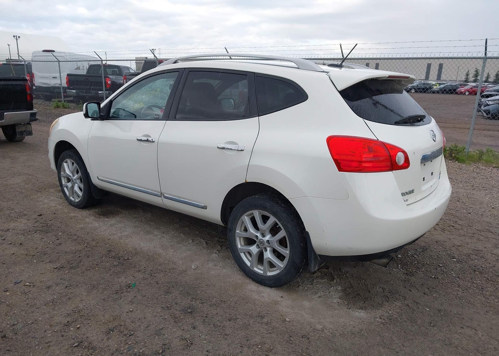 2012 NISSAN ROGUE S
