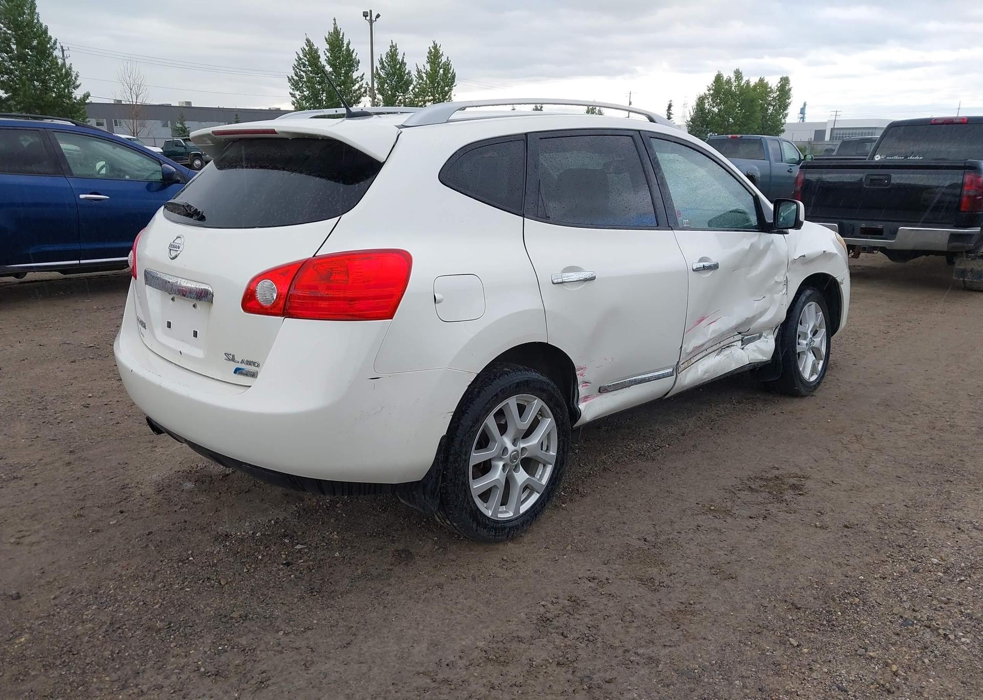 2012 NISSAN ROGUE S