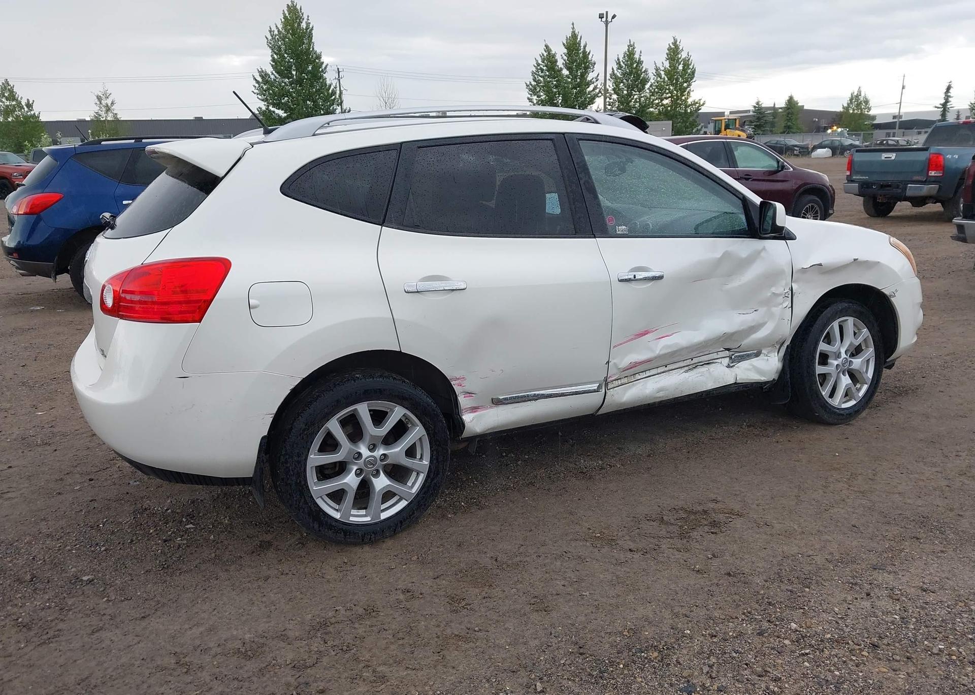 2012 NISSAN ROGUE S