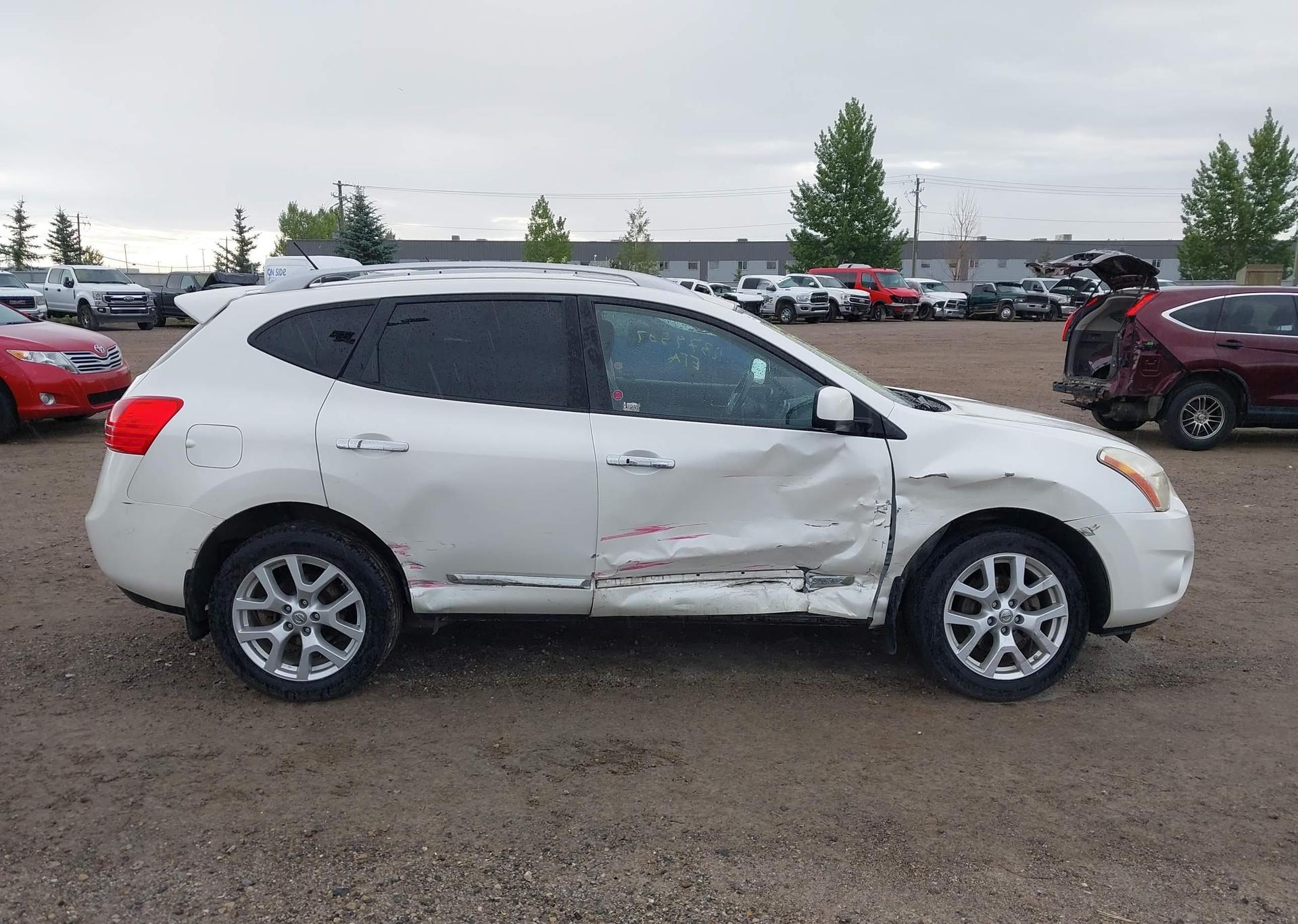 2012 NISSAN ROGUE S
