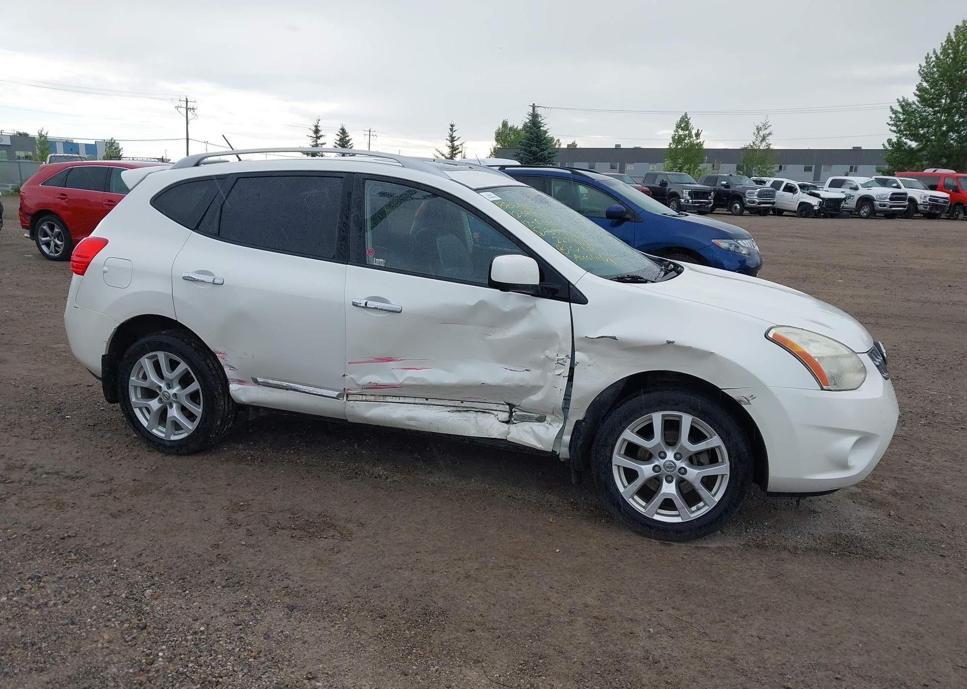 2012 NISSAN ROGUE S