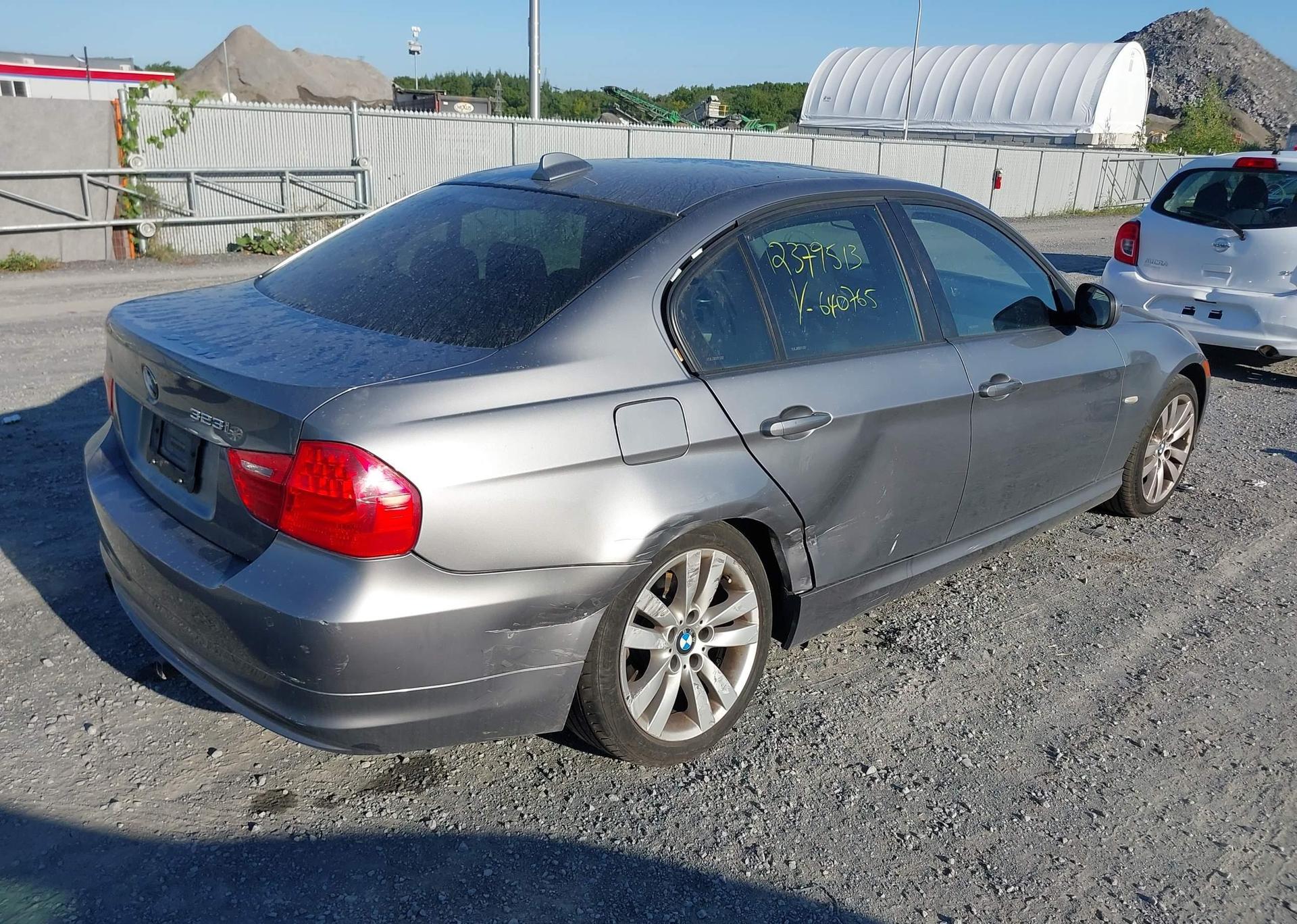 2009 BMW 323 I