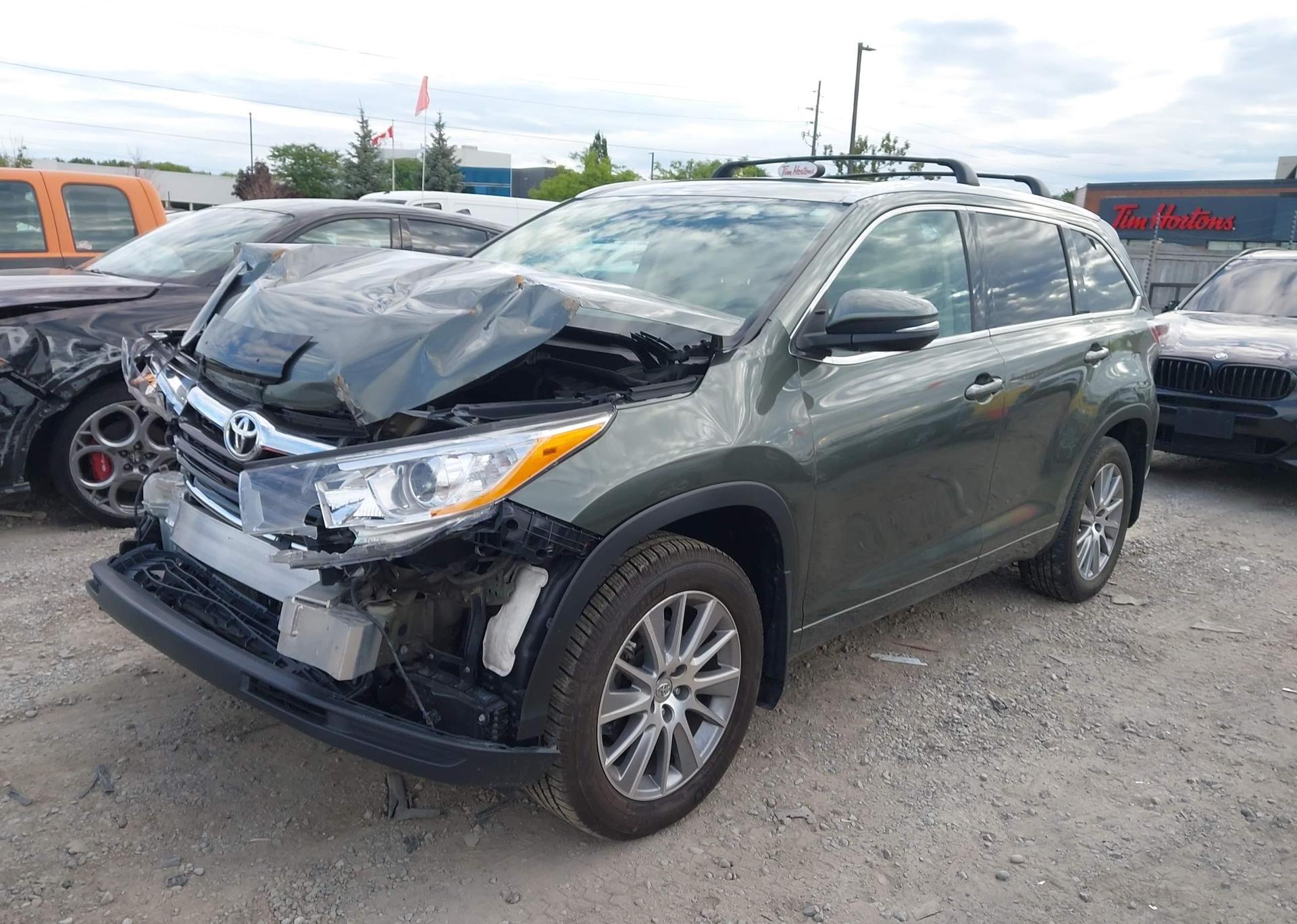 2015 TOYOTA highlander xle