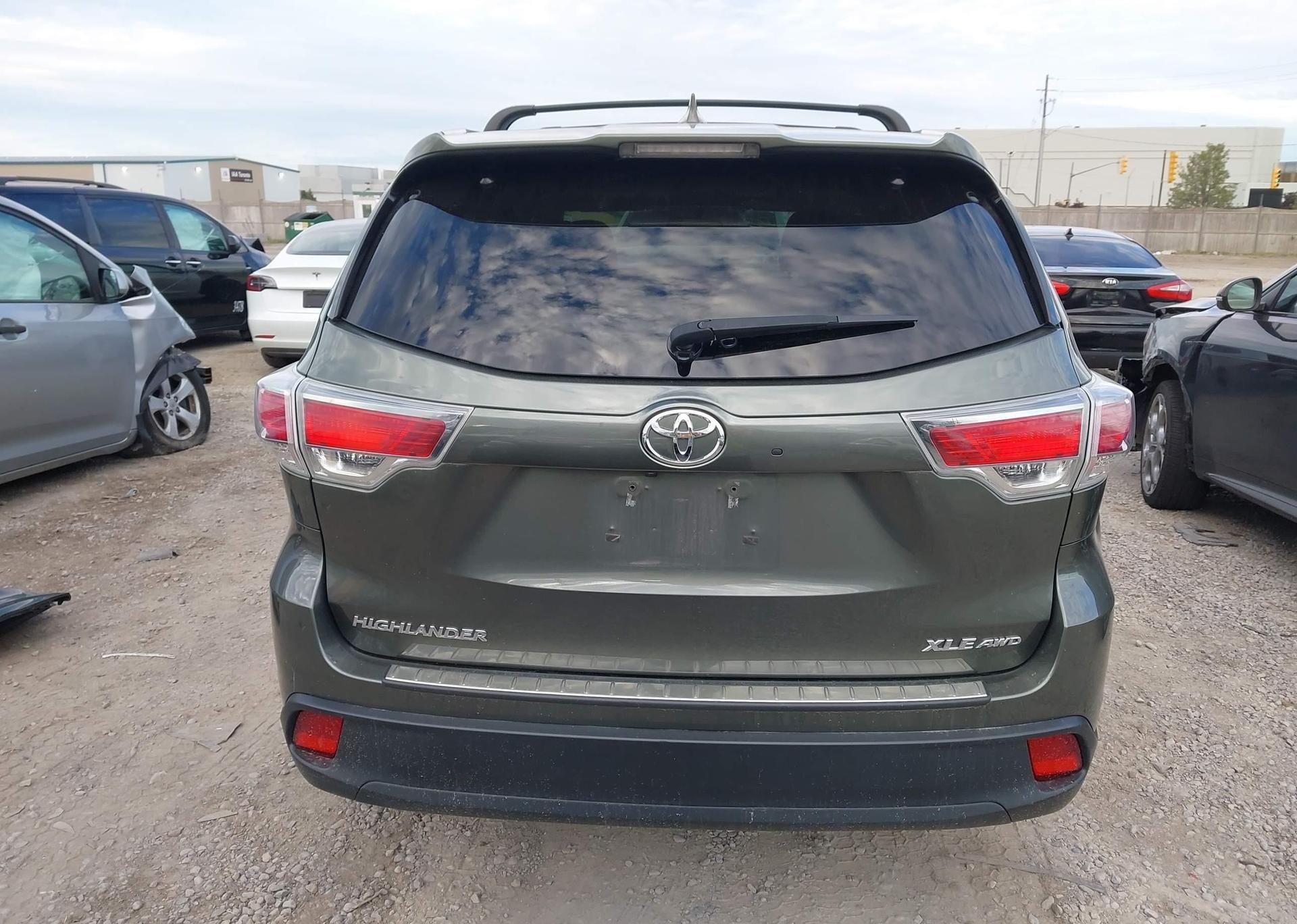 2015 TOYOTA highlander xle