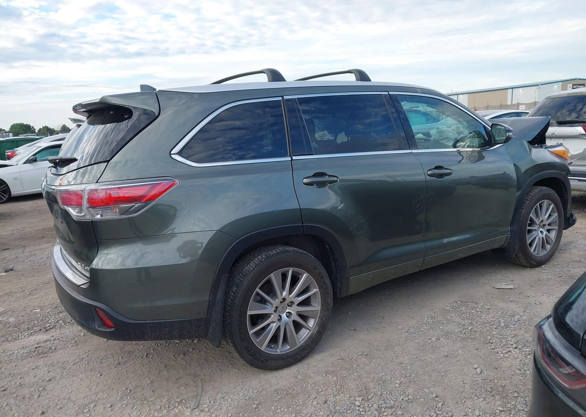 2015 TOYOTA highlander xle