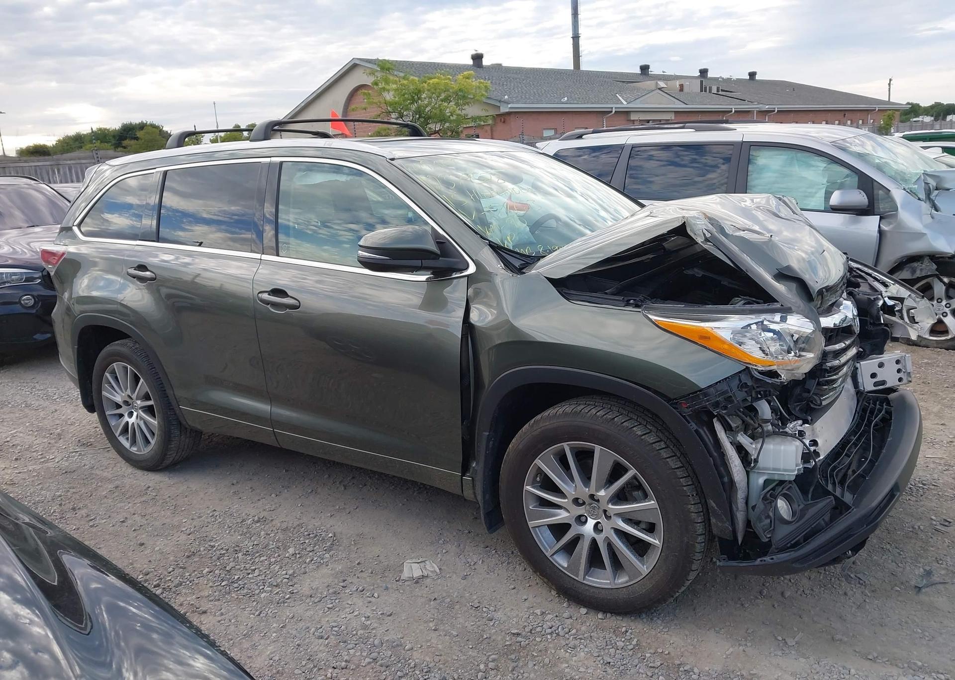 2015 TOYOTA highlander xle
