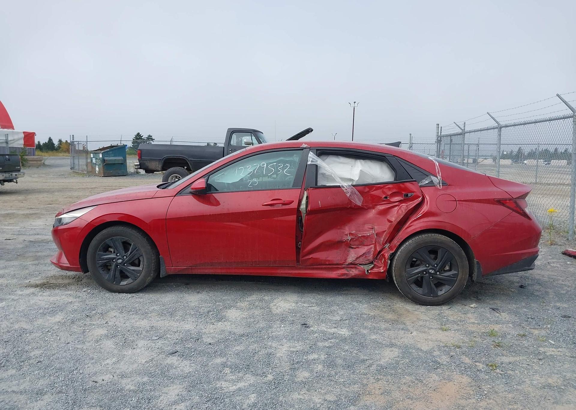 2023 HYUNDAI ELANTRA PREFERRED IVT