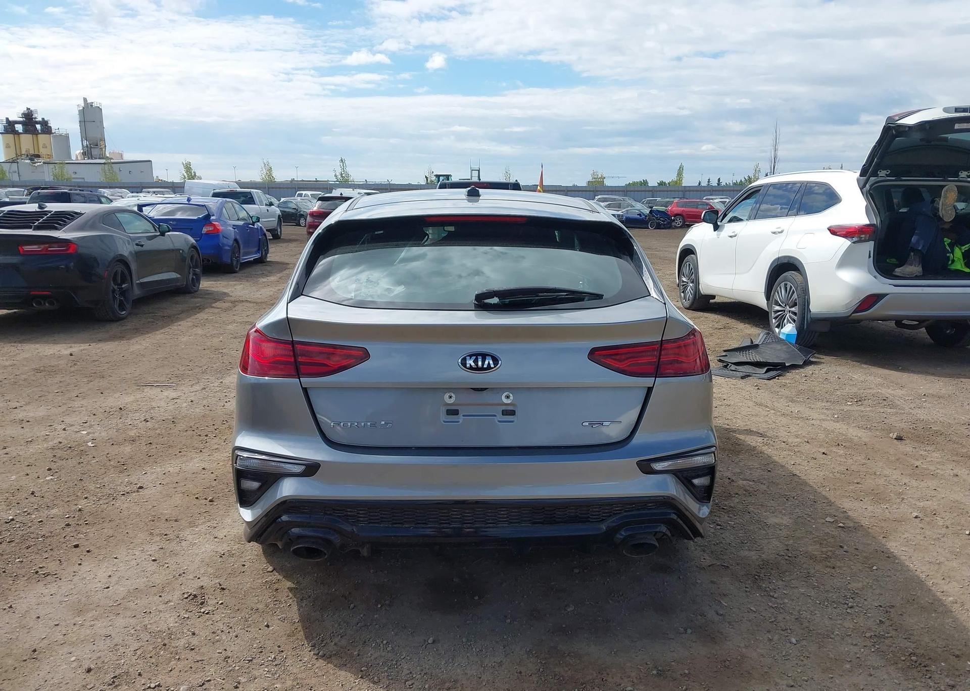 2021 KIA FORTE5 GT