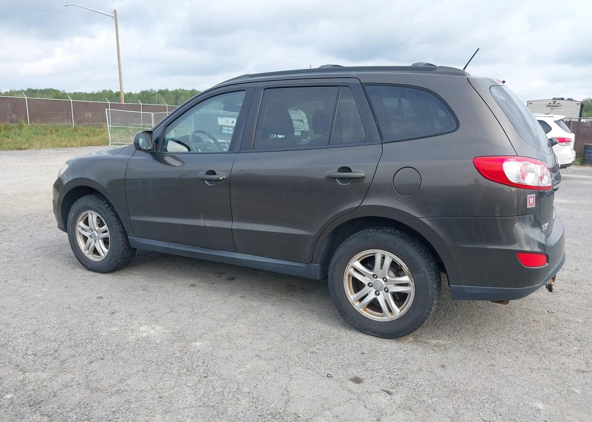 2011 HYUNDAI SANTA FE GLS