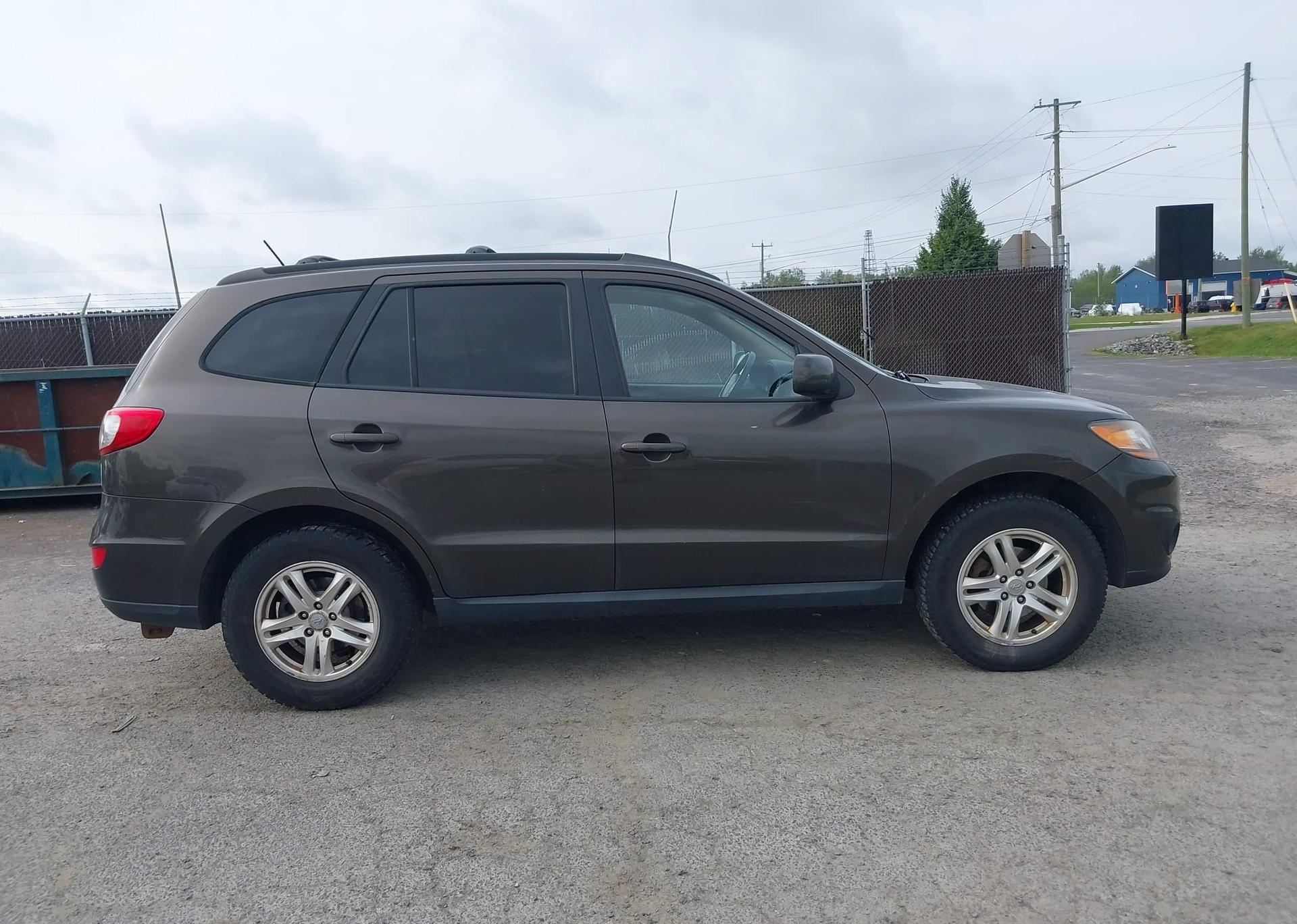 2011 HYUNDAI SANTA FE GLS