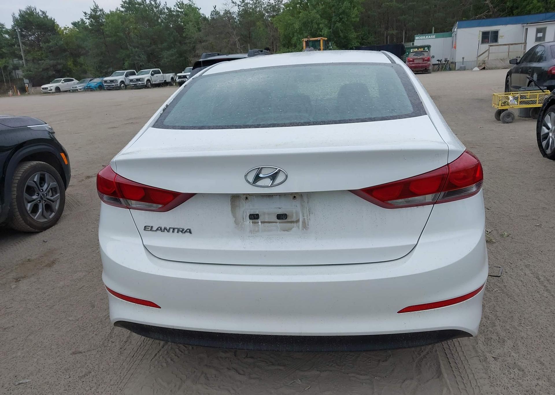 2017 HYUNDAI ELANTRA LE