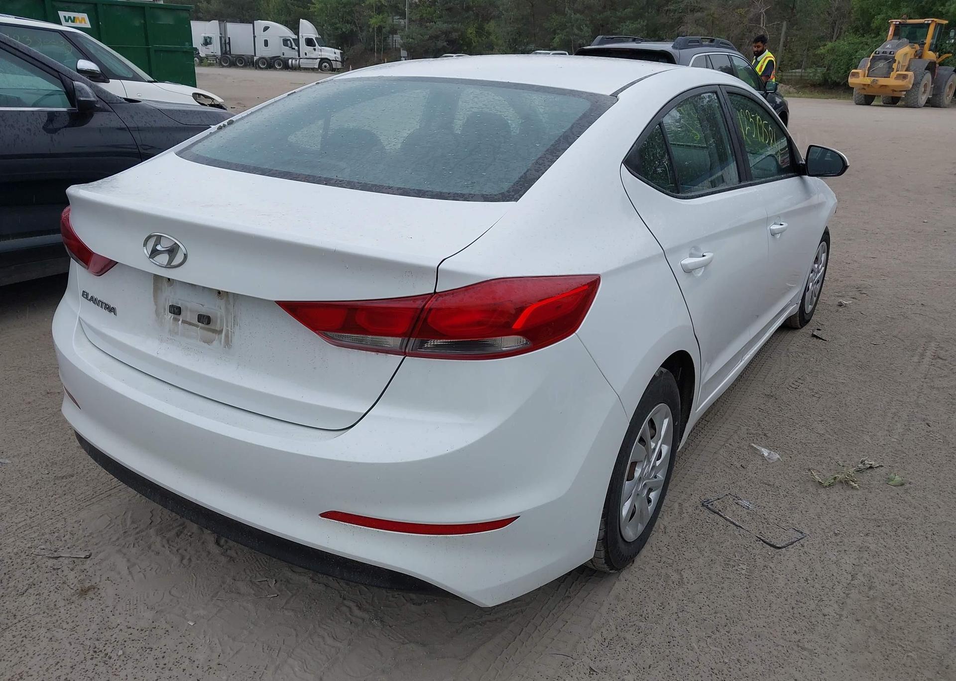 2017 HYUNDAI ELANTRA LE