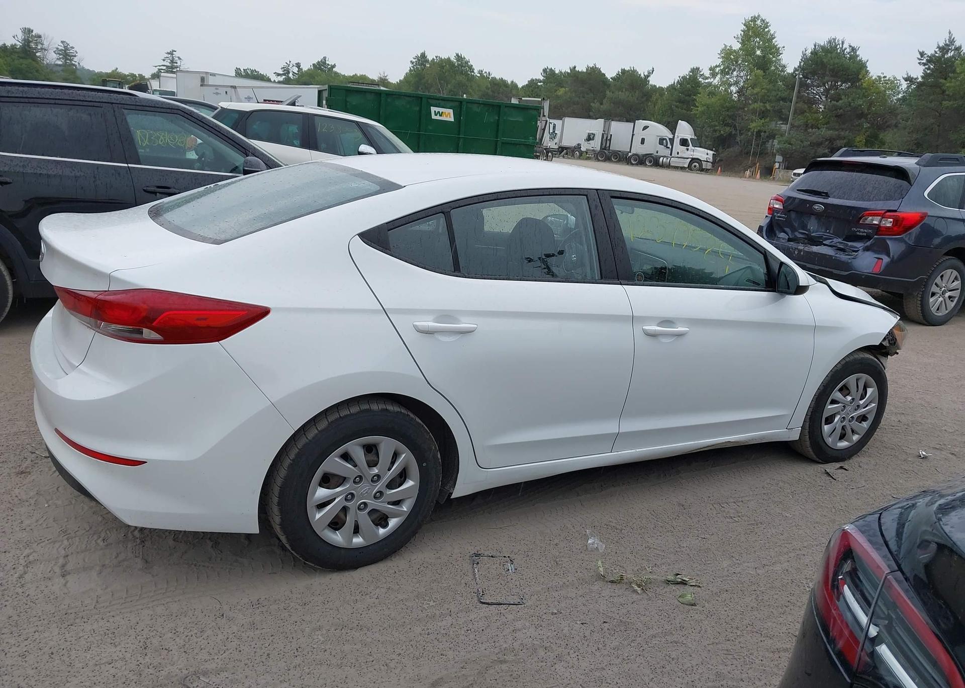 2017 HYUNDAI ELANTRA LE
