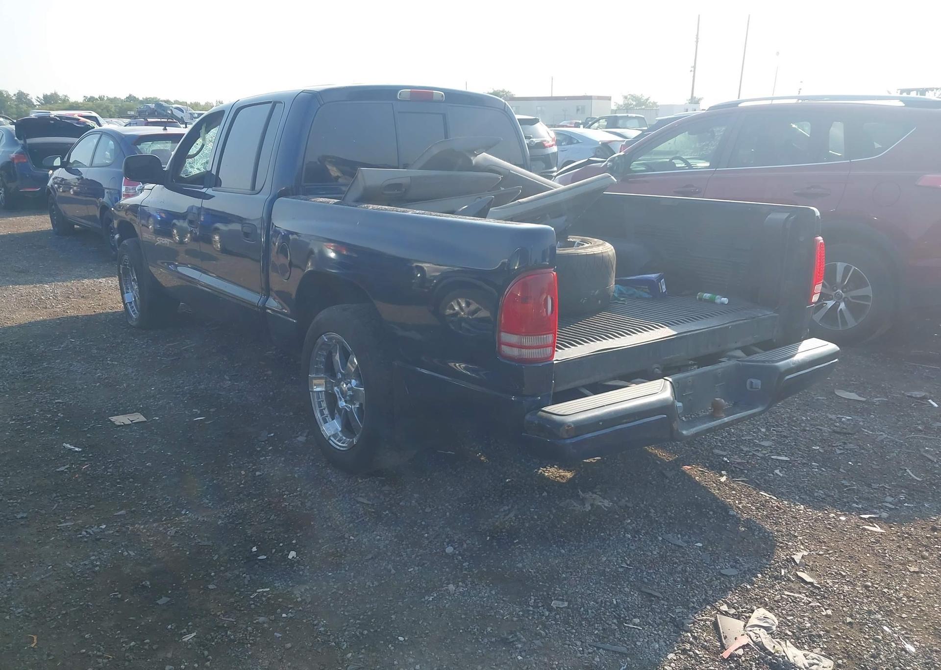 2001 DODGE DAKOTA QUAD