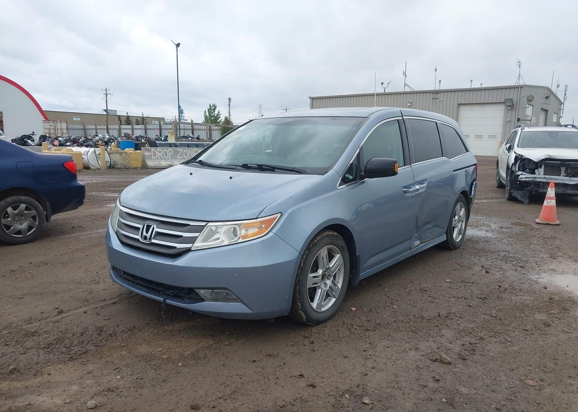 2011 HONDA ODYSSEY TOURING