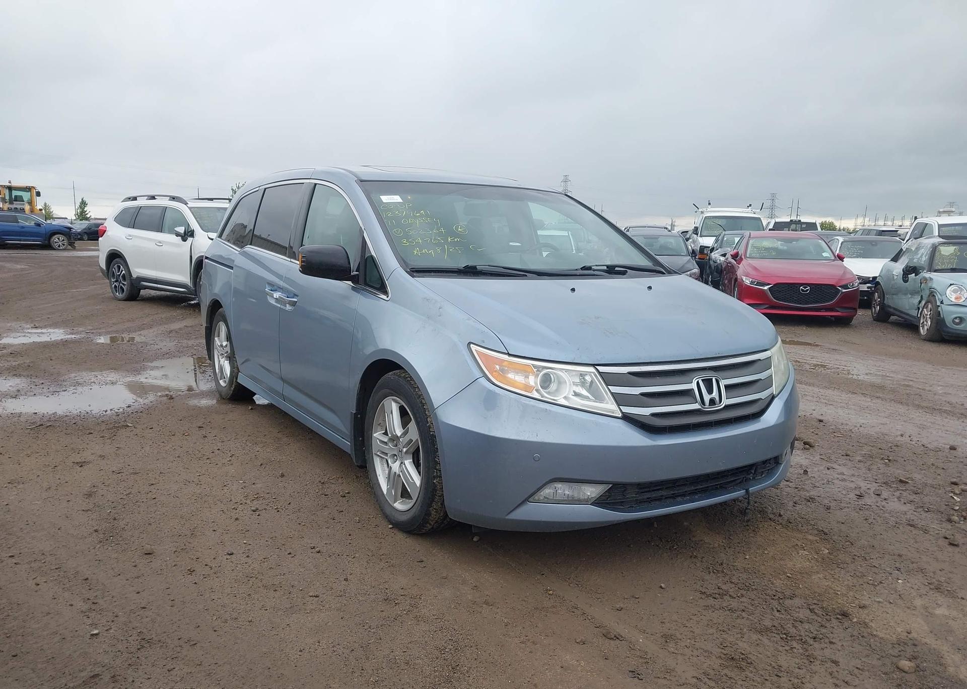 2011 HONDA ODYSSEY TOURING