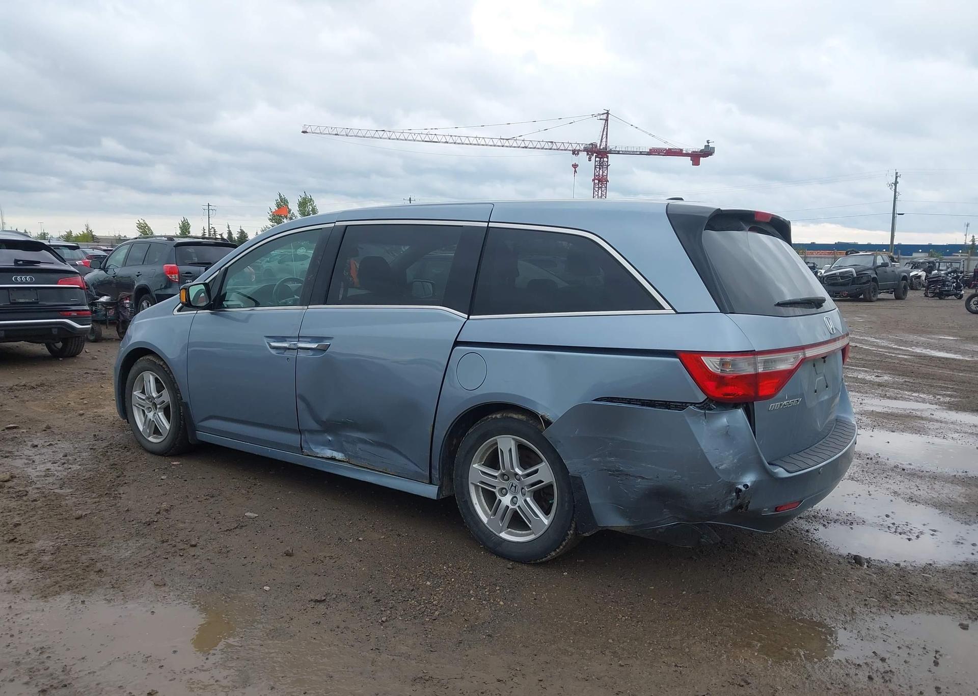 2011 HONDA ODYSSEY TOURING