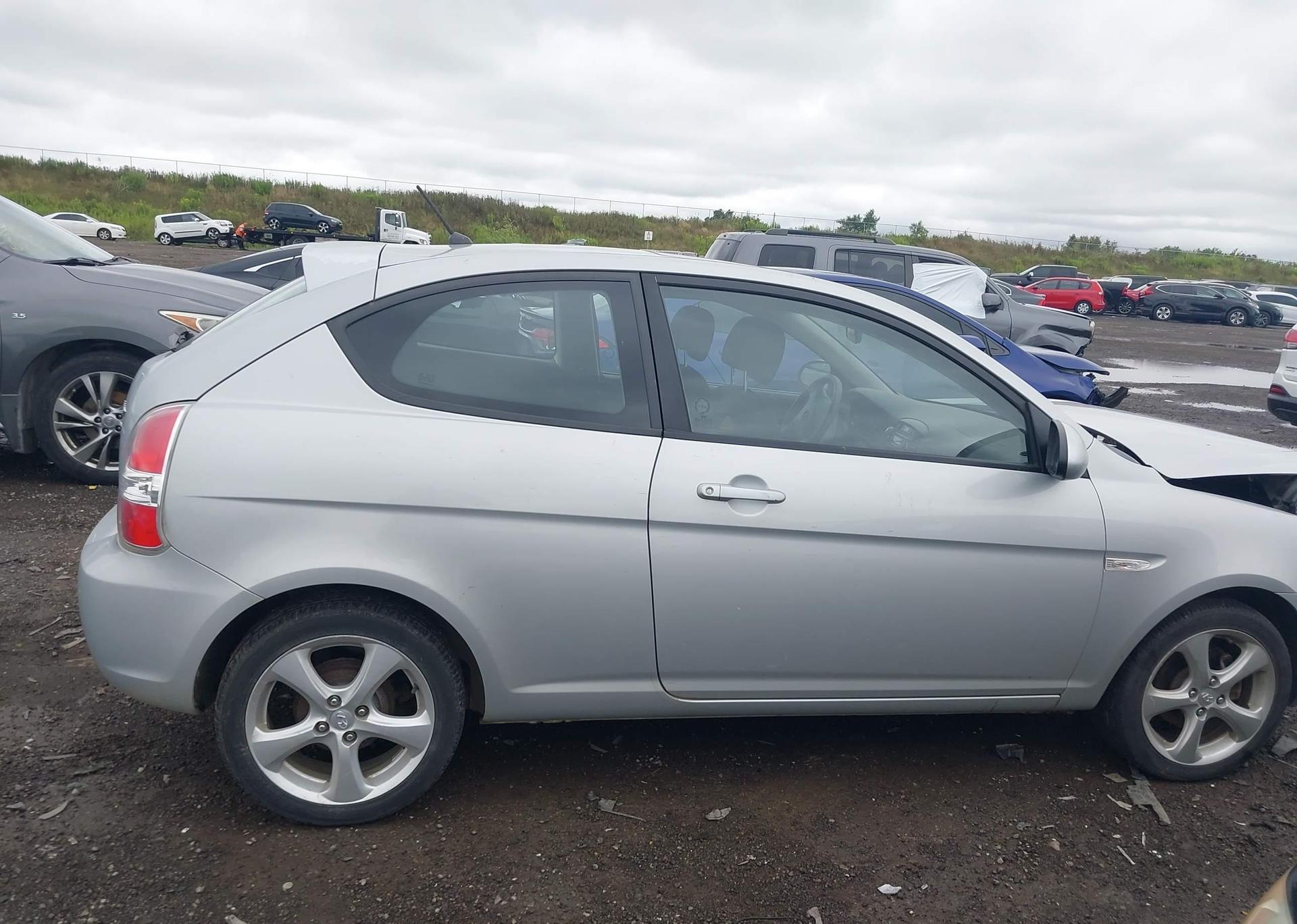2009 HYUNDAI ACCENT GL