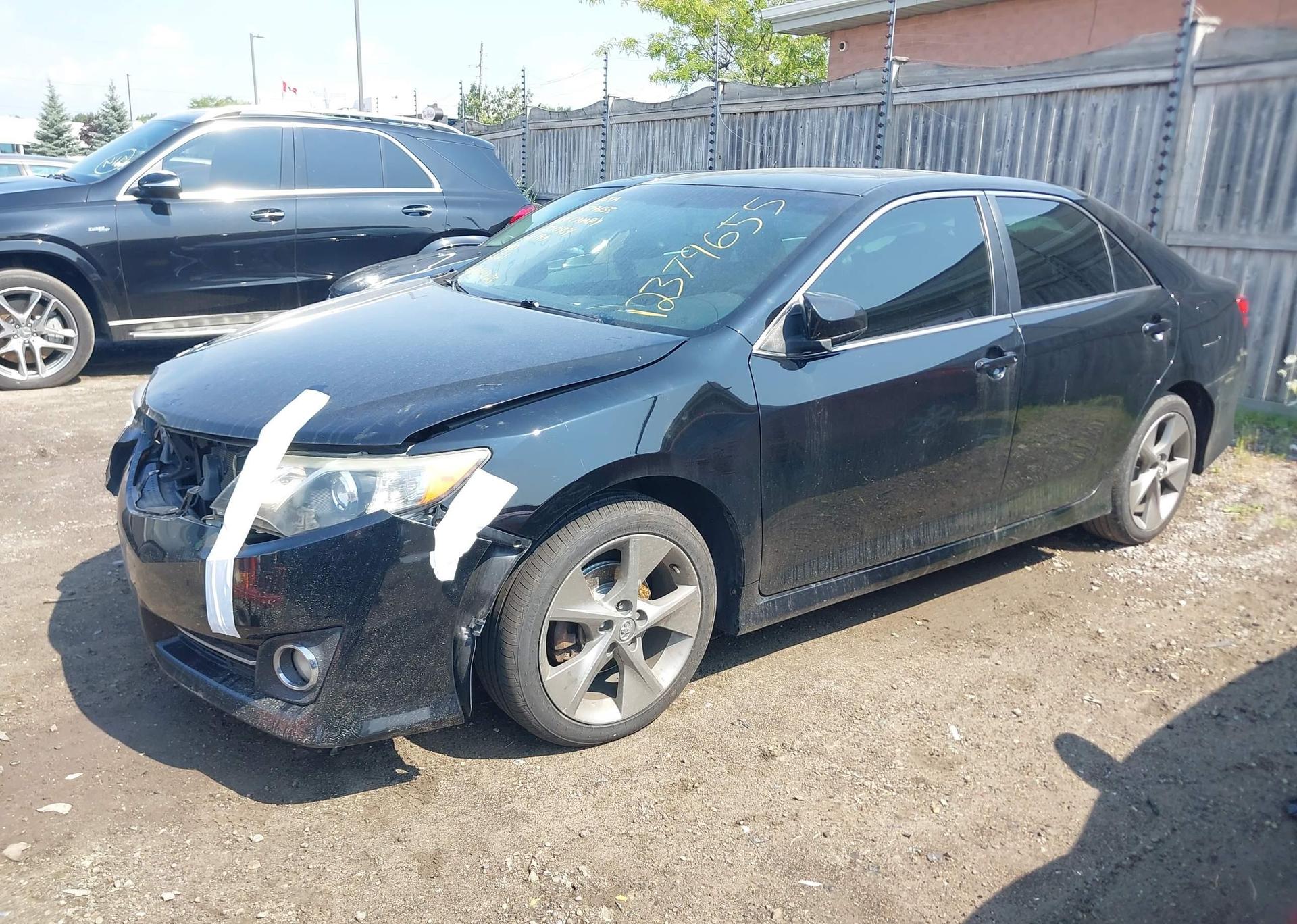 2014 TOYOTA camry se