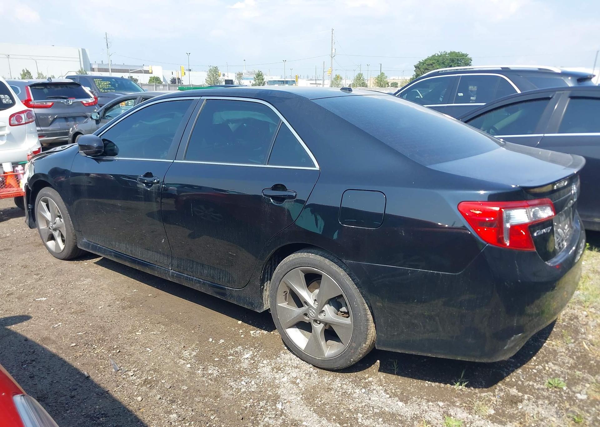 2014 TOYOTA camry se