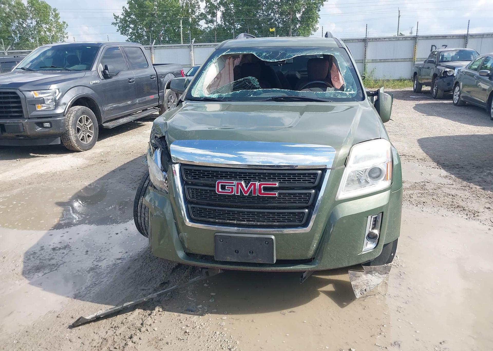 2015 GMC TERRAIN SLE-2