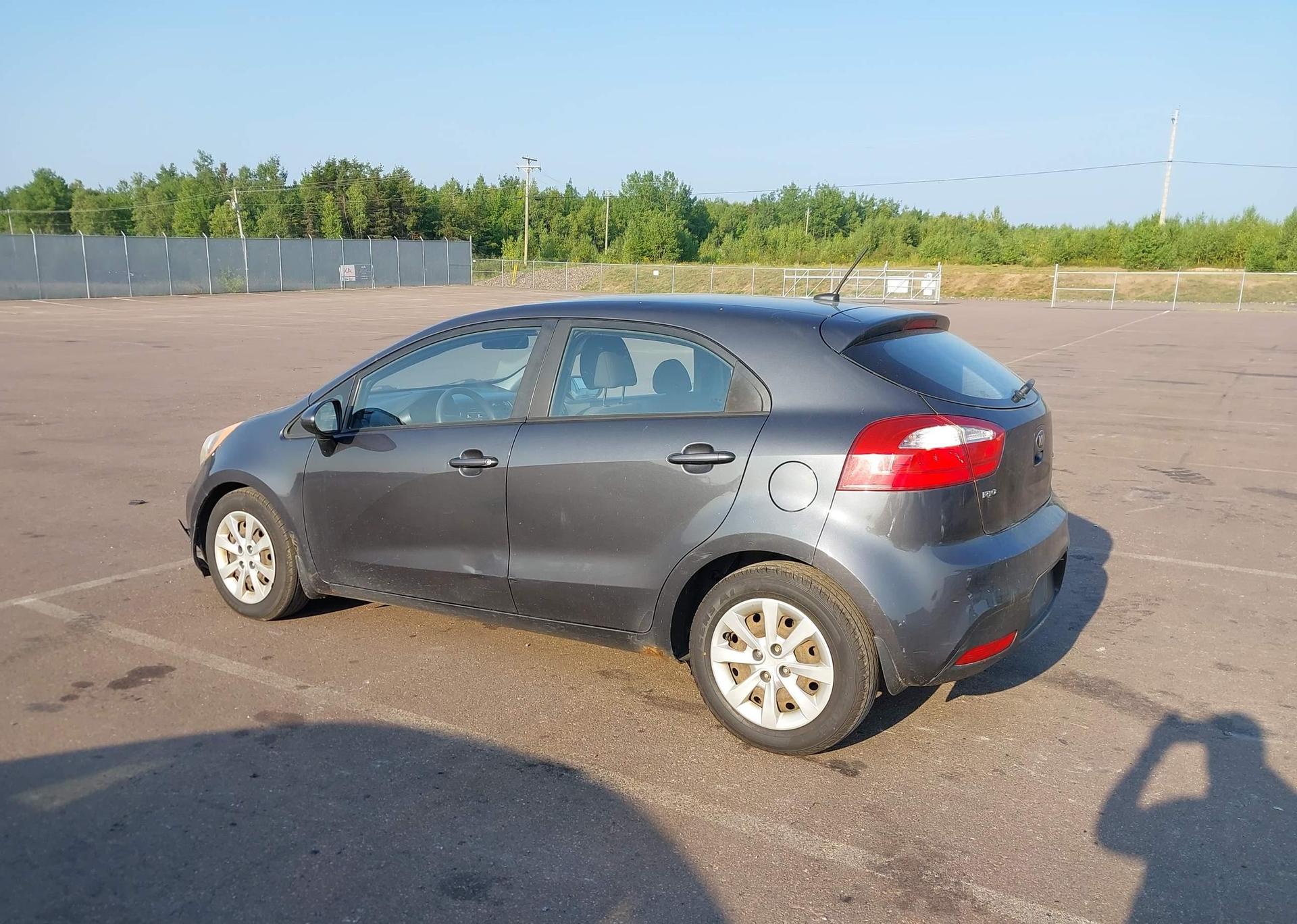 2014 KIA RIO LX