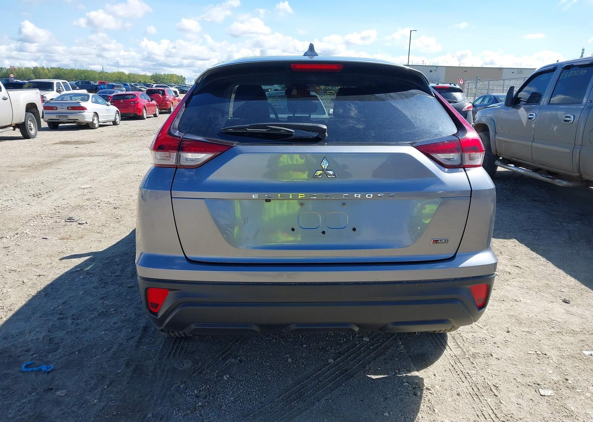 2022 MITSUBISHI ECLIPSE CROSS ES